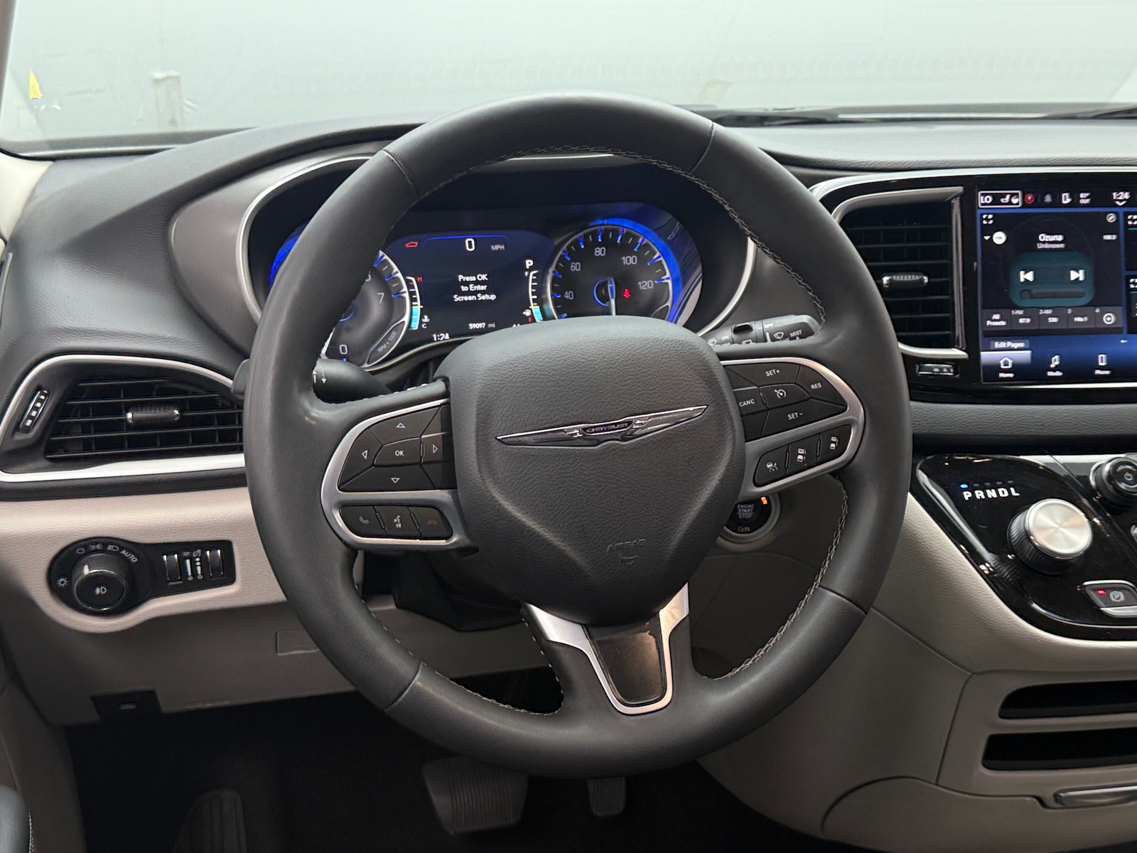 Thumbnail: 2024 Chrysler Pacifica - 4