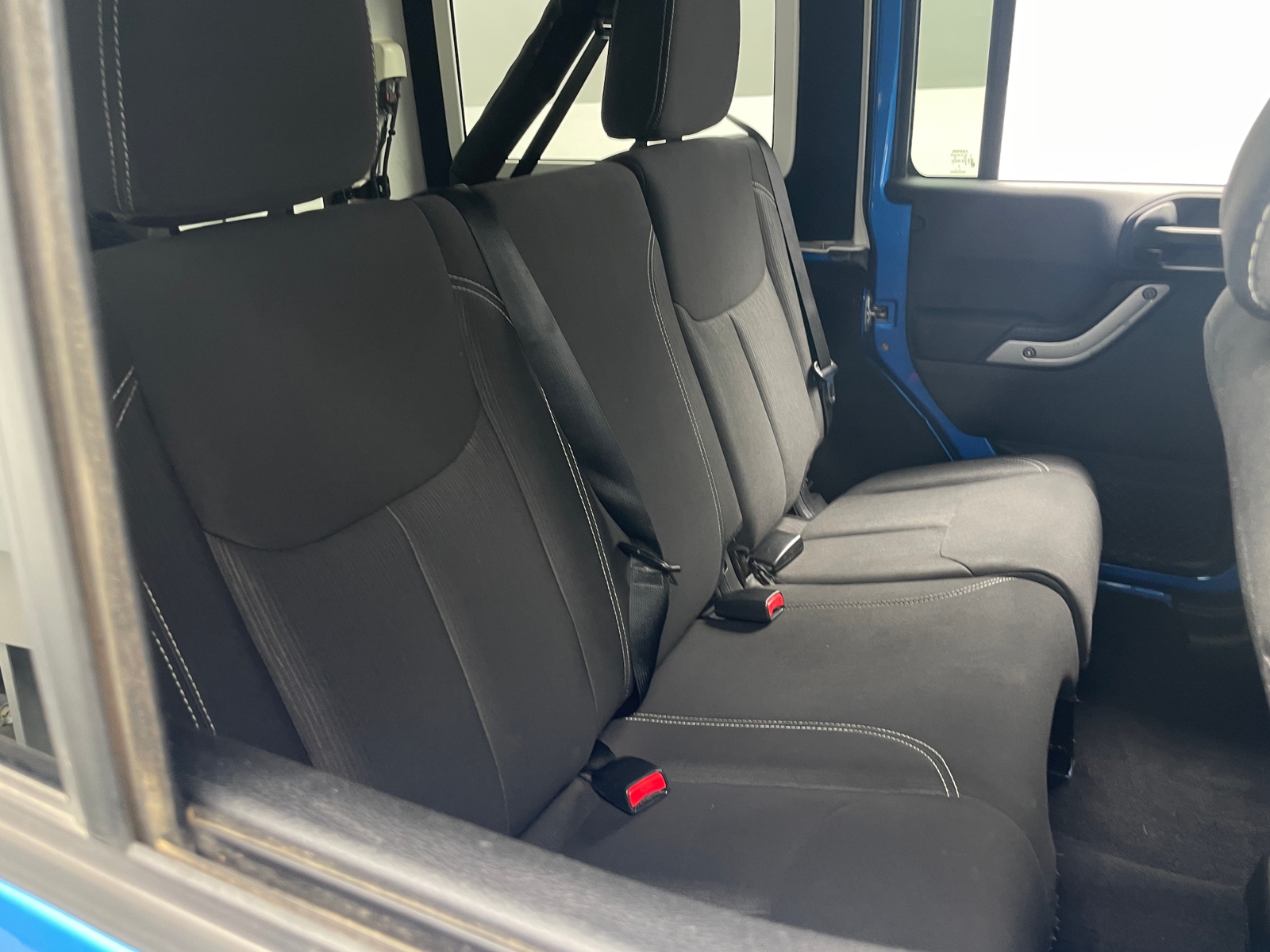 Thumbnail: 2015 Jeep Wrangler - 6