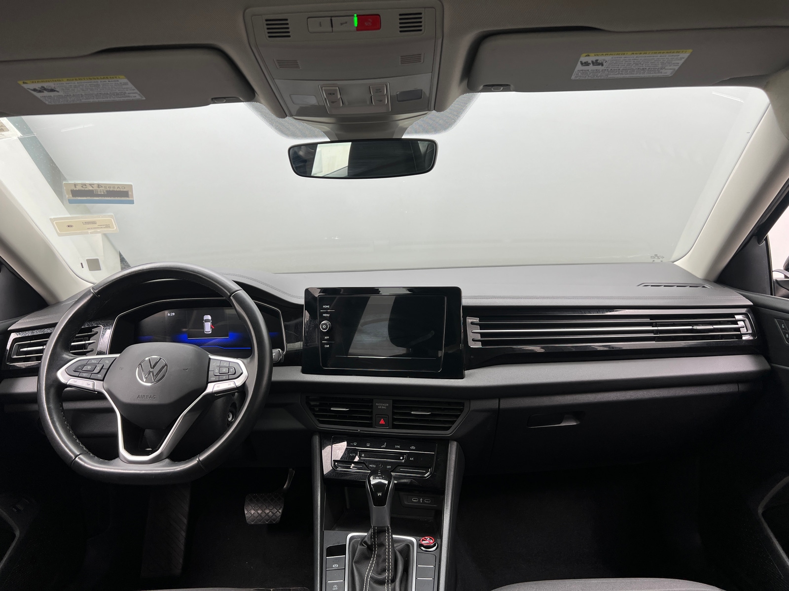 Thumbnail: 2025 Volkswagen Jetta - 3