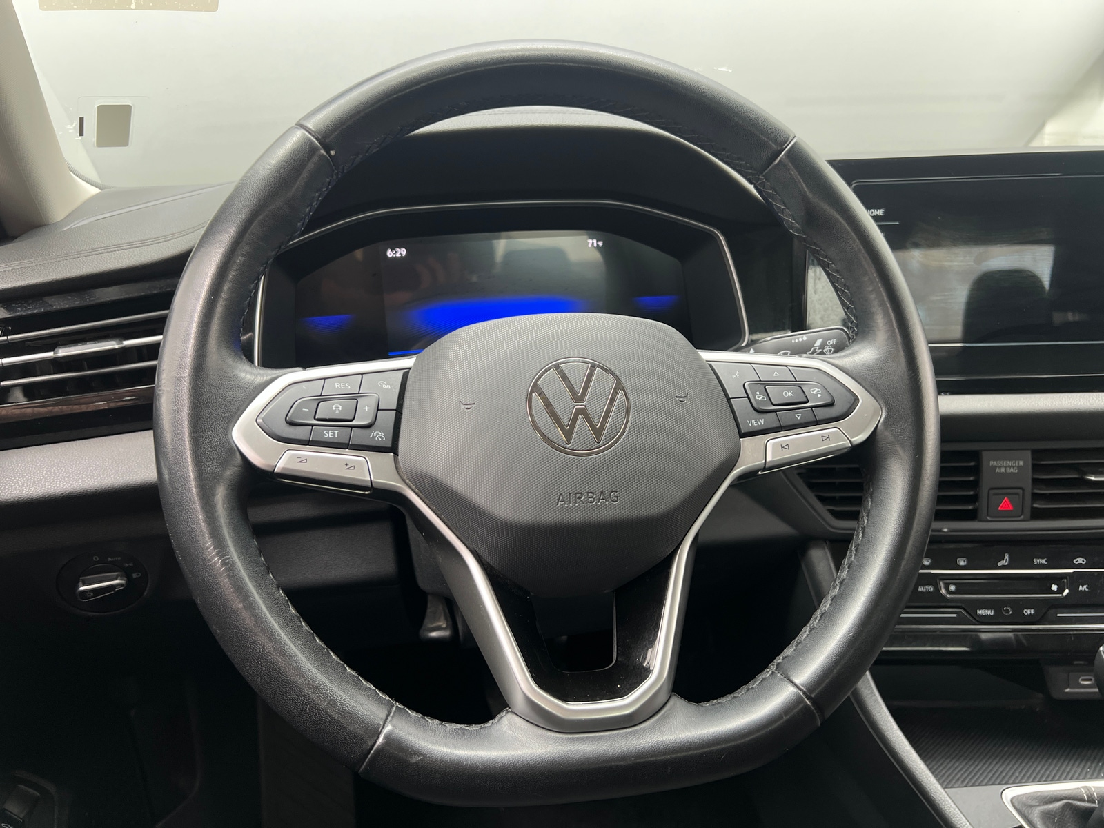 Thumbnail: 2025 Volkswagen Jetta - 5