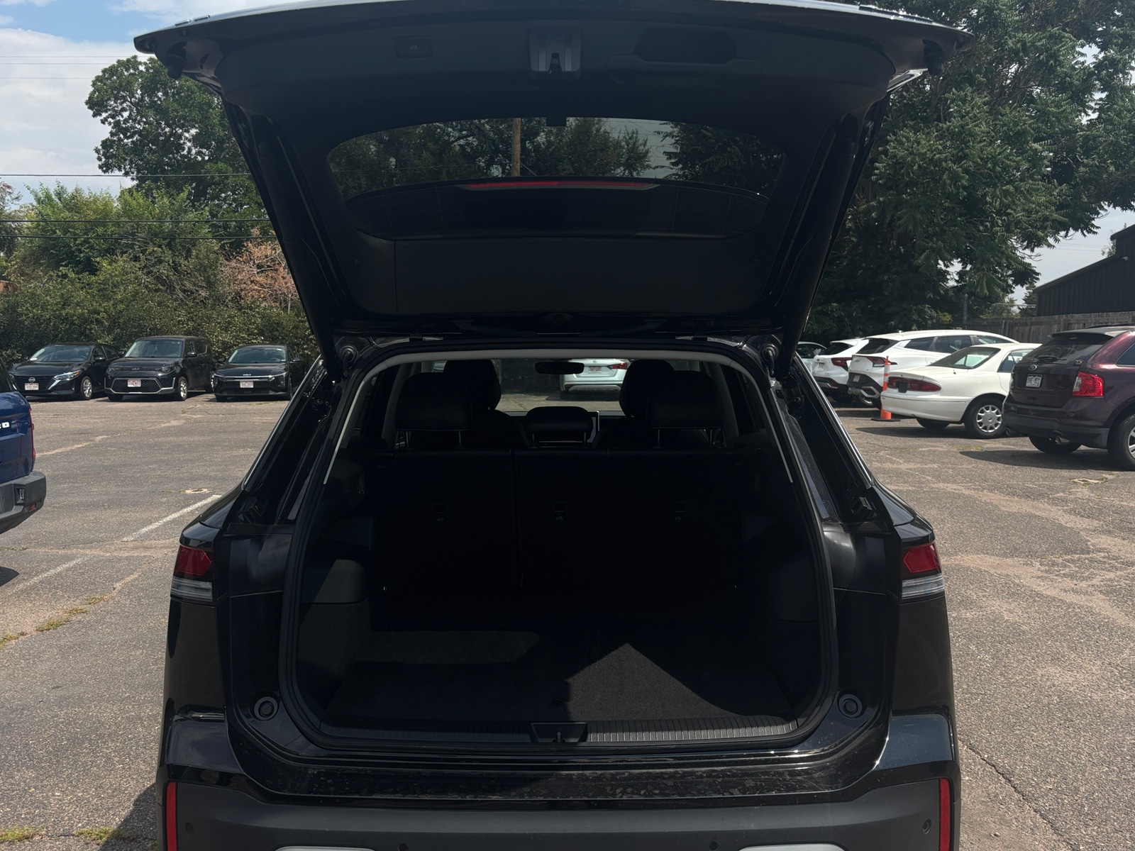 Thumbnail: 2026 Volkswagen Tiguan - 4