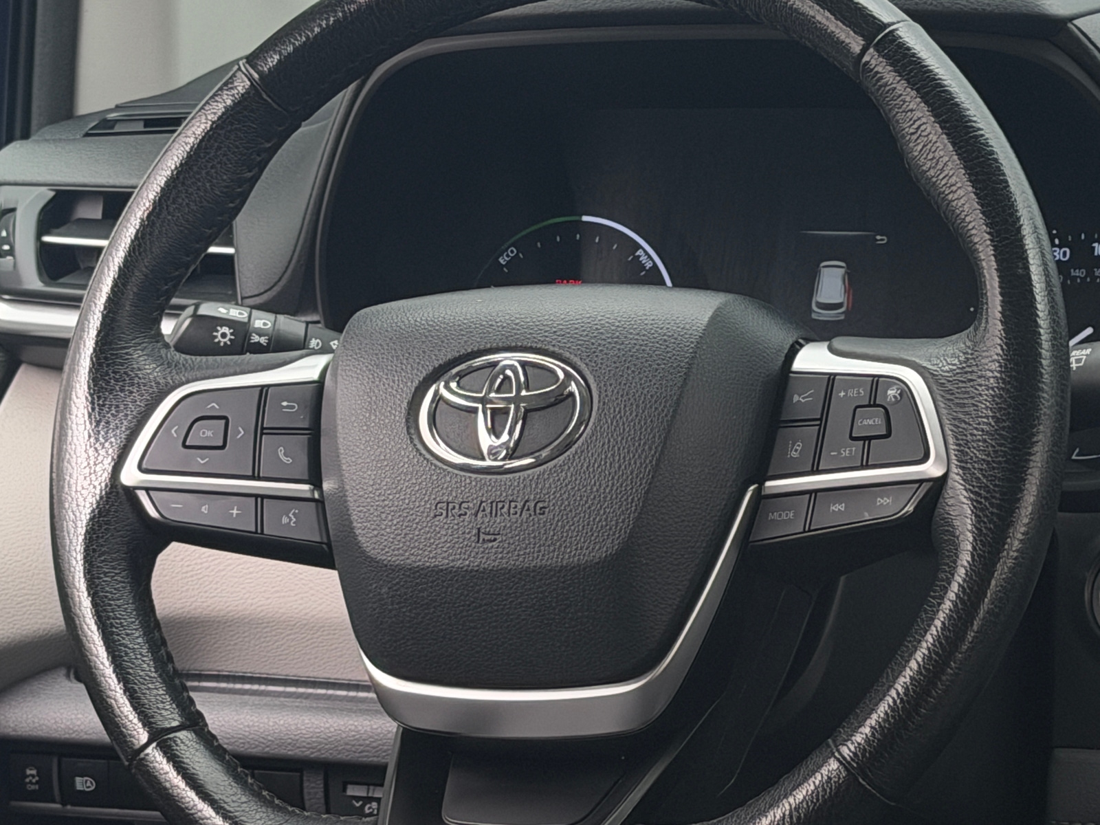 Thumbnail: 2024 Toyota Sienna - 4