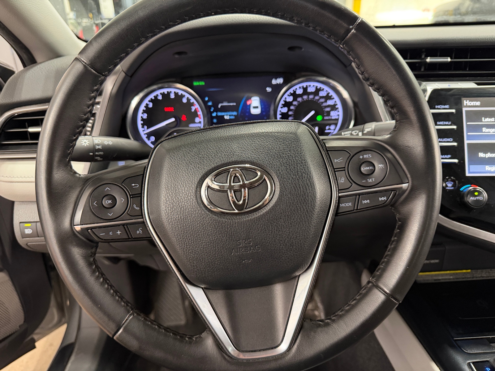 Thumbnail: 2020 Toyota Camry - 4