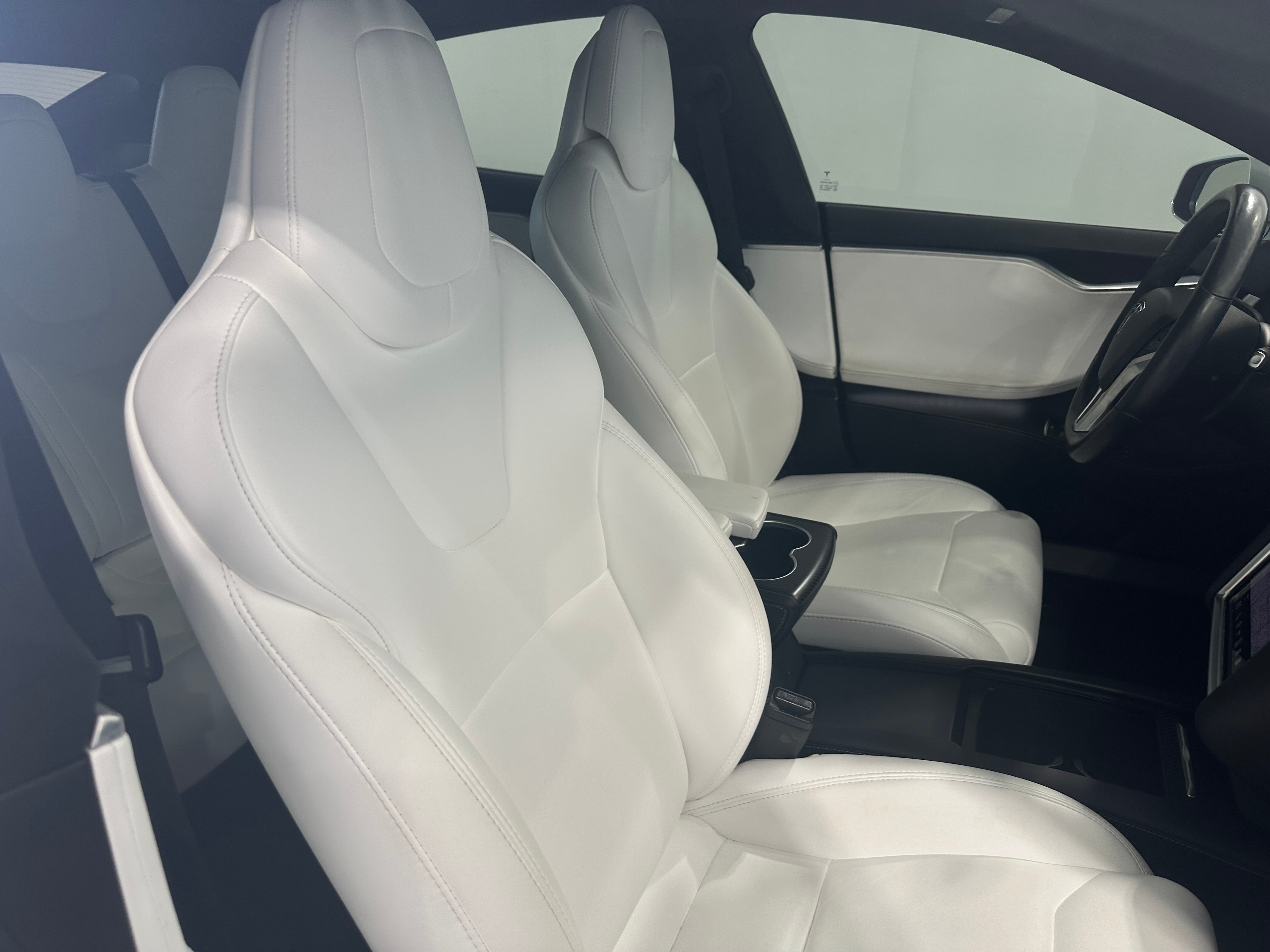 Used 2018 Tesla Model S P100D with VIN 5YJSA1E40JF247092 for sale in Oak Creek, WI