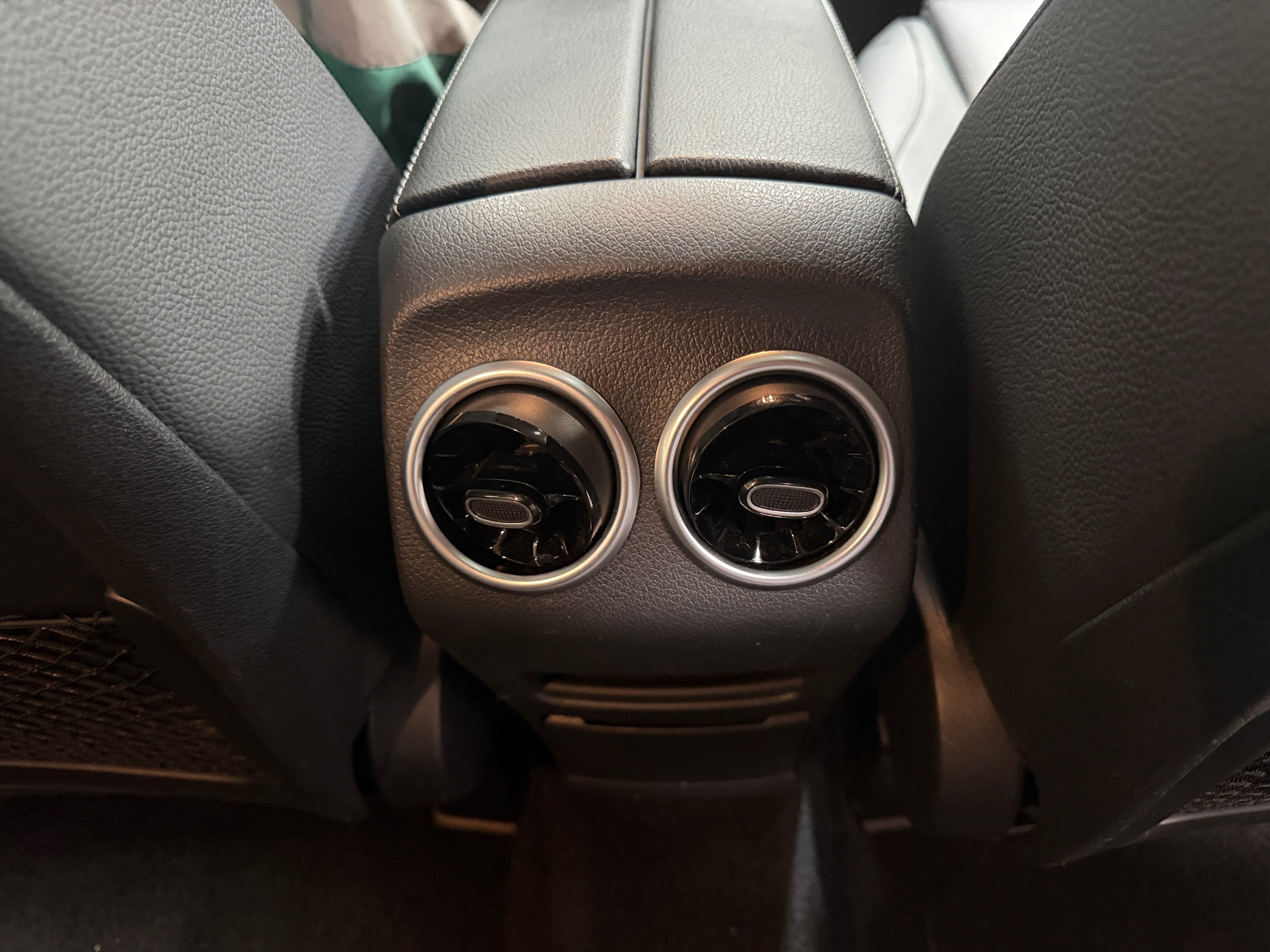 2025 Mercedes-Benz GLB Base - Photo 6
