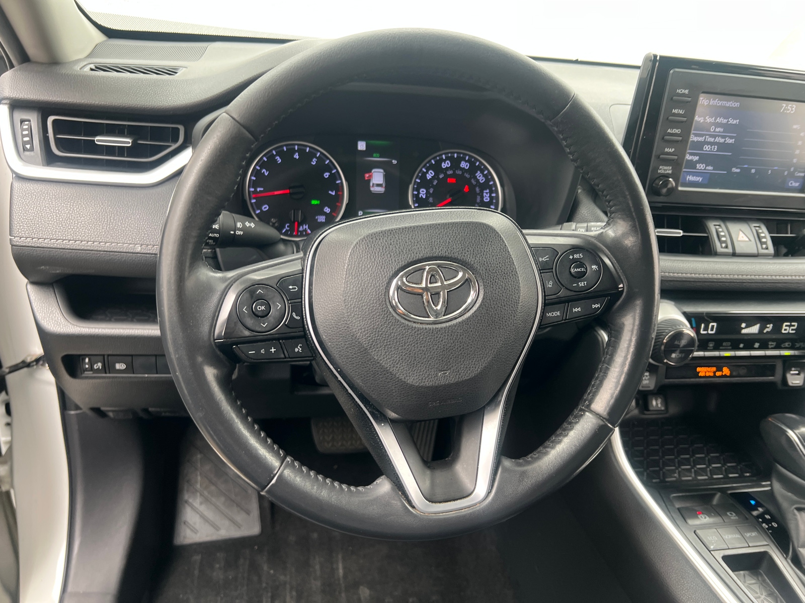 Thumbnail: 2019 Toyota RAV4 - 4