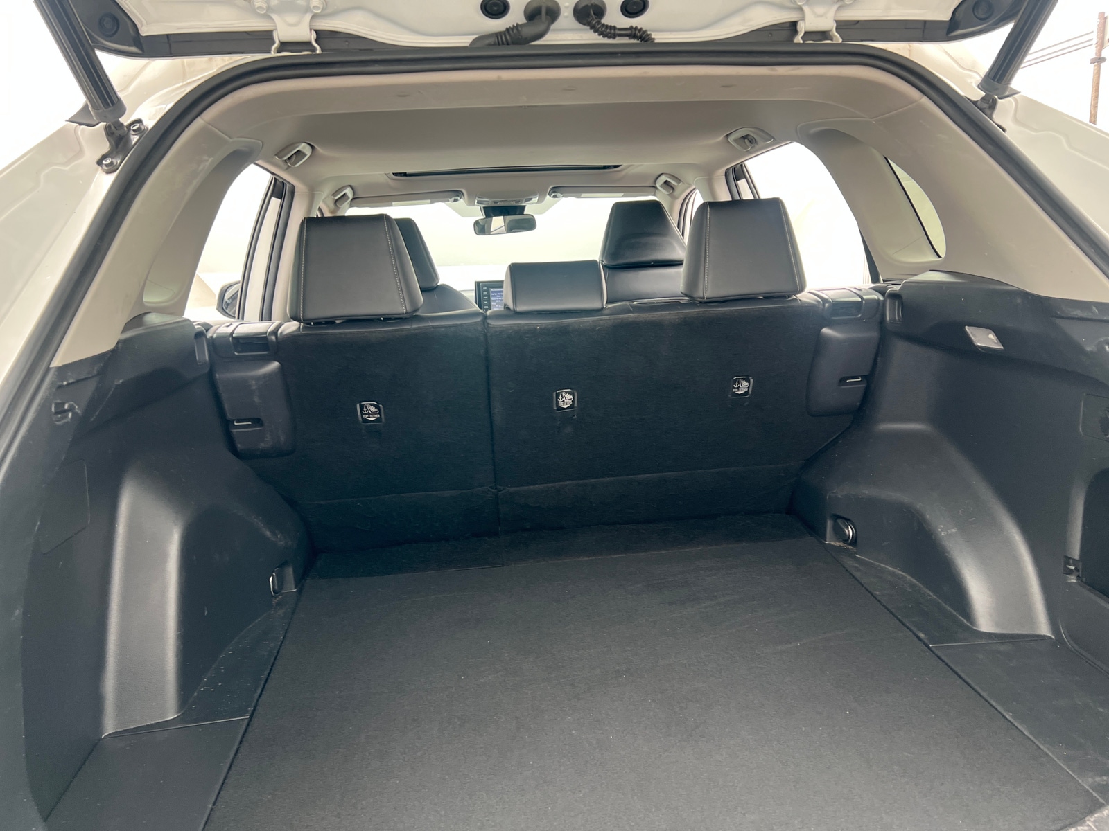 Thumbnail: 2019 Toyota RAV4 - 6