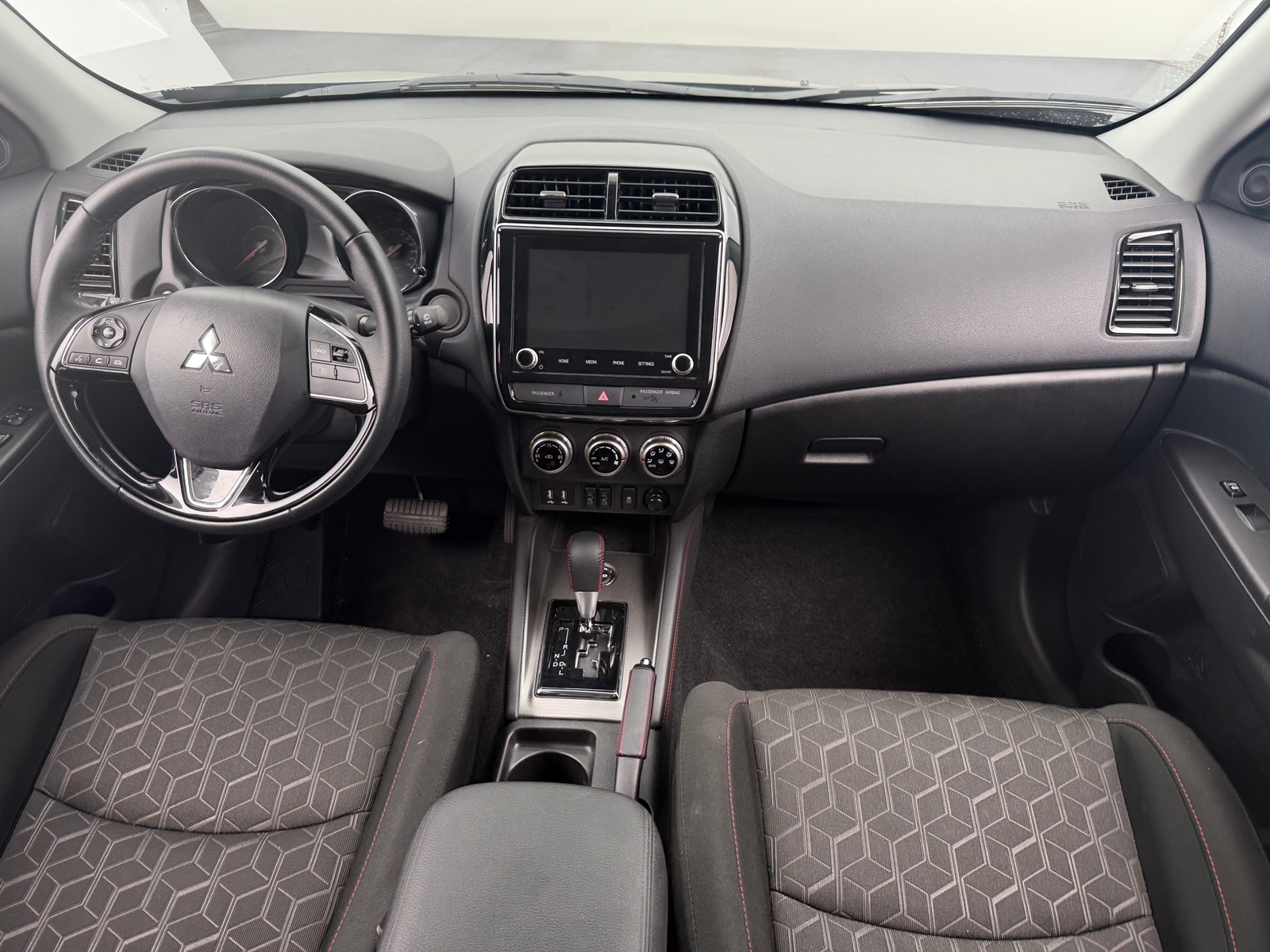 Thumbnail: 2026 Mitsubishi Outlander Sport - 3