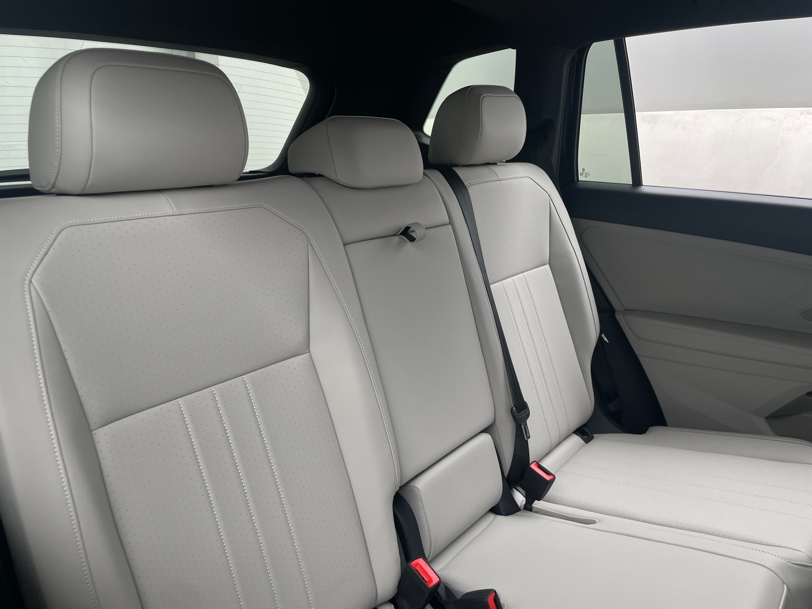 Thumbnail: 2024 Volkswagen Tiguan - 5