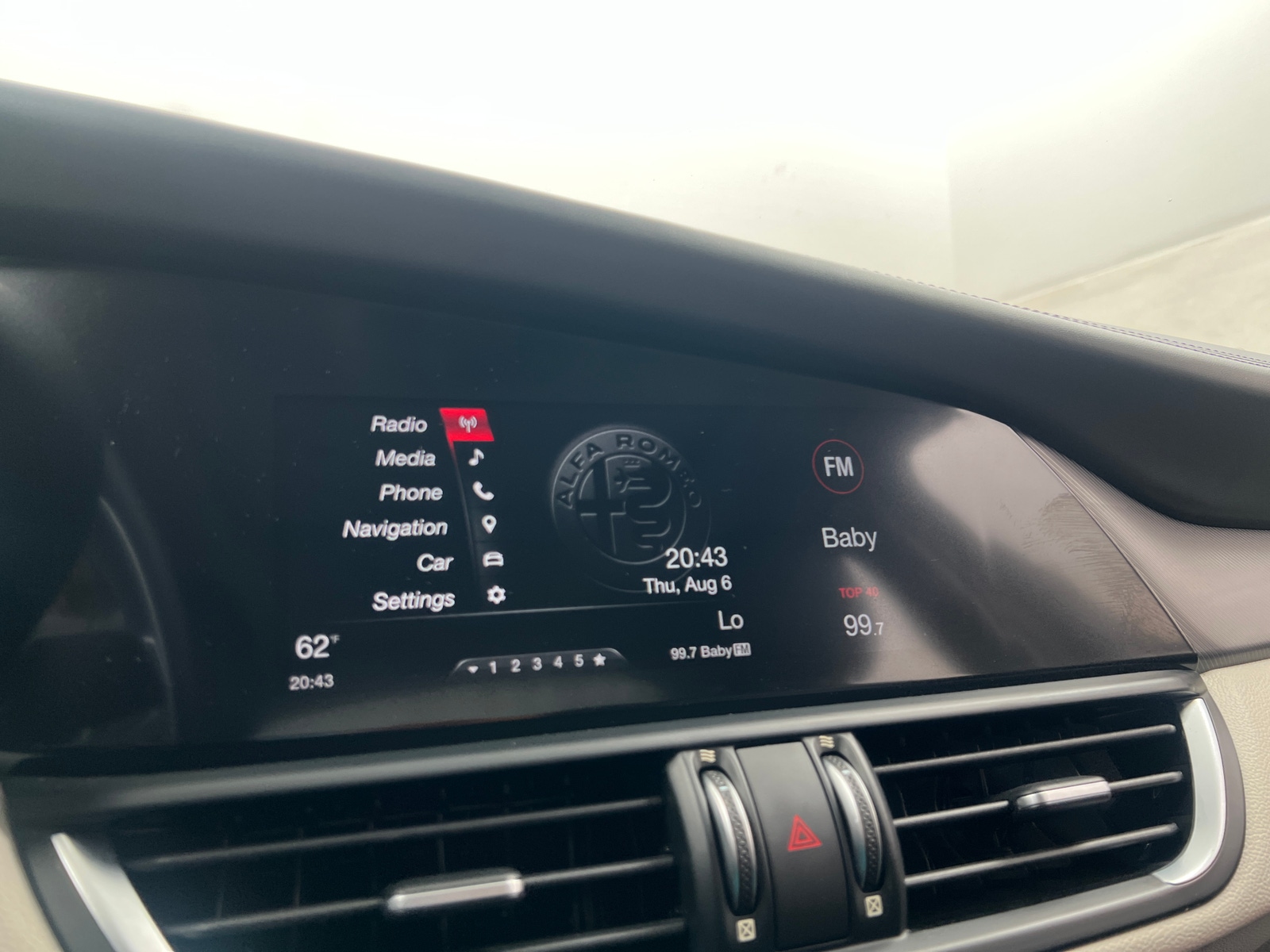 Thumbnail: 2018 Alfa Romeo Giulia - 3