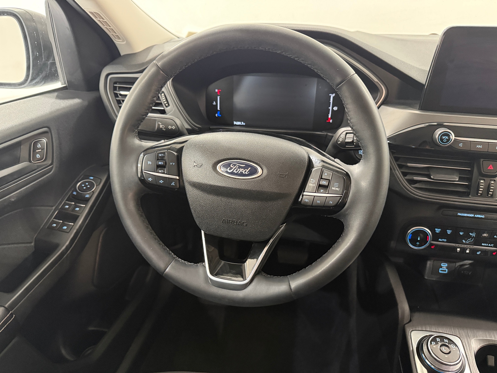 Thumbnail: 2023 Ford Escape - 5