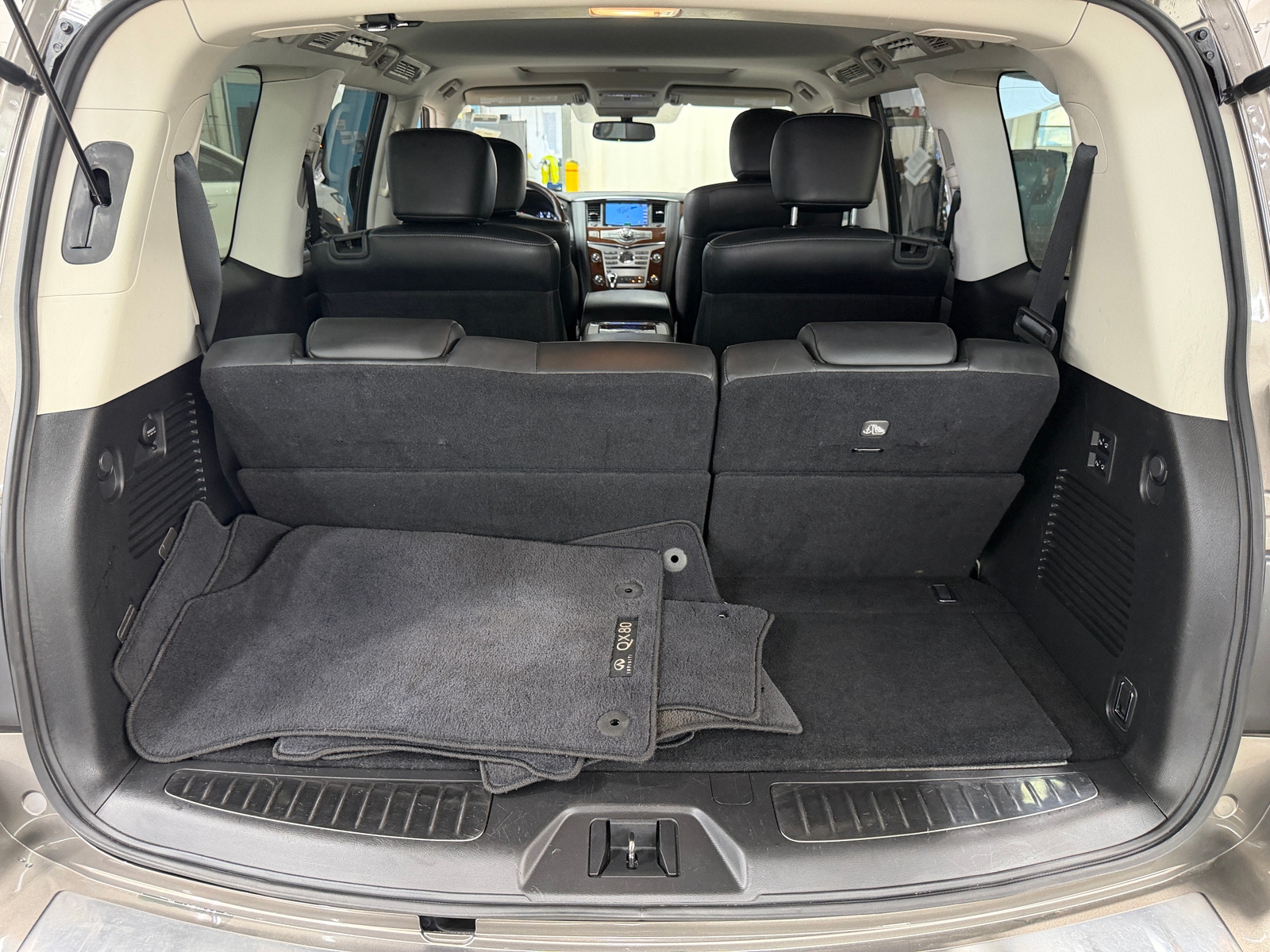 Thumbnail: 2019 INFINITI QX80 - 6