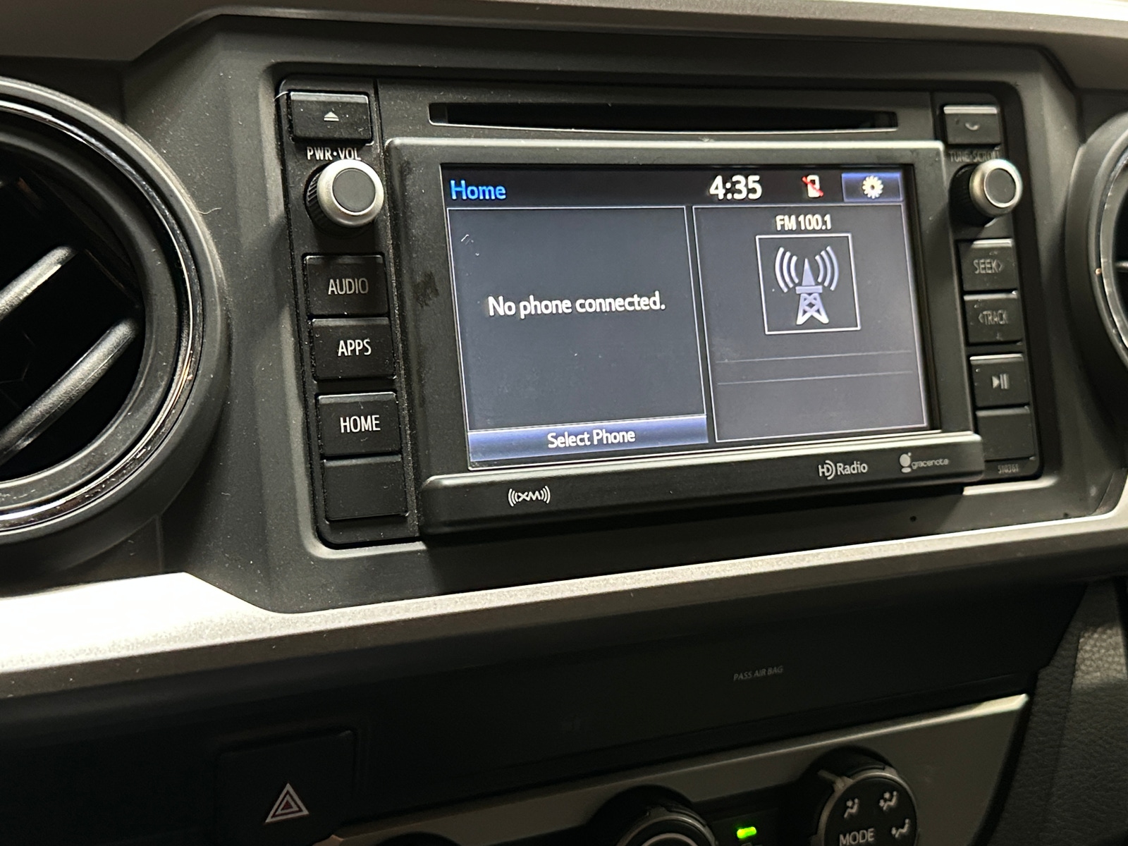 Thumbnail: 2019 Toyota Tacoma - 4