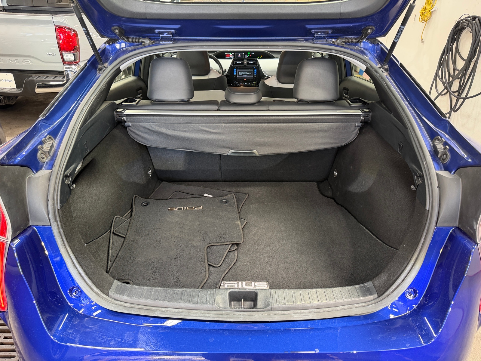 Thumbnail: 2017 Toyota Prius - 7