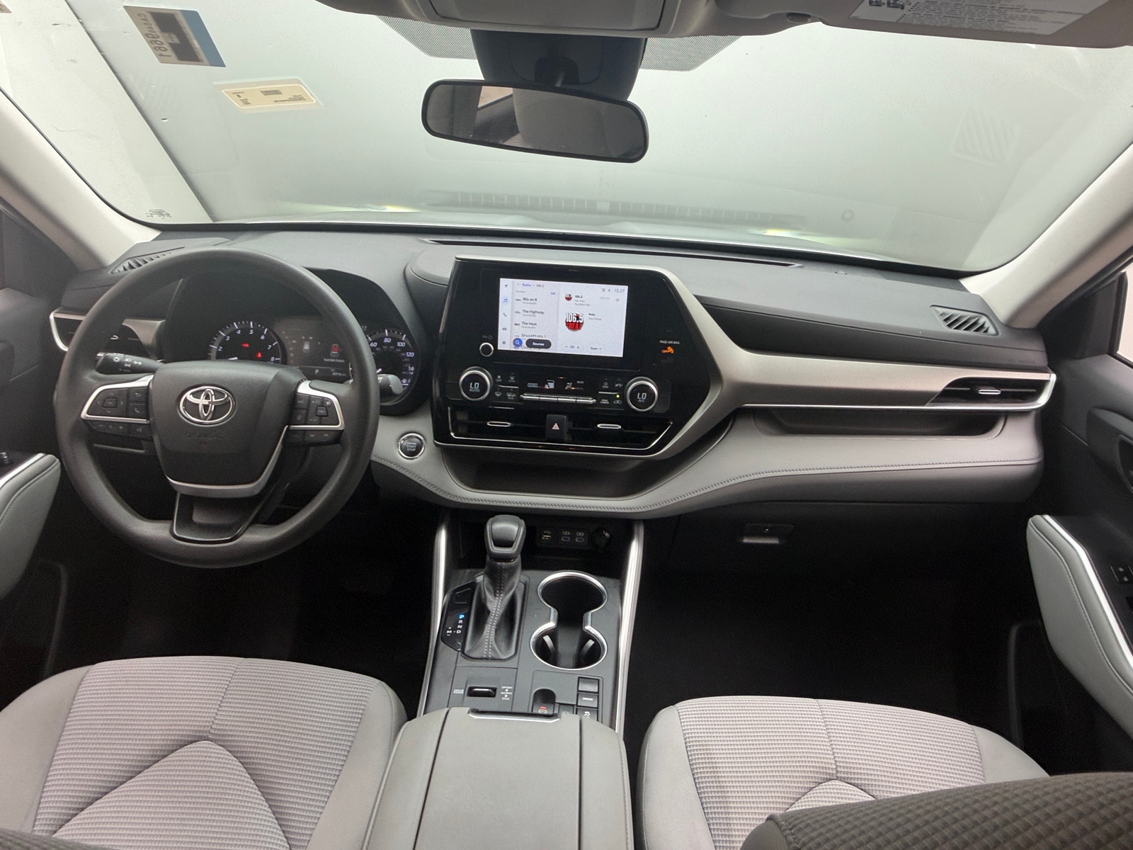 Thumbnail: 2023 Toyota Highlander - 3