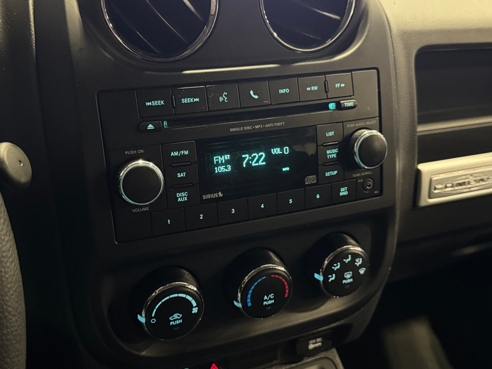 Thumbnail: 2016 Jeep Compass - 4