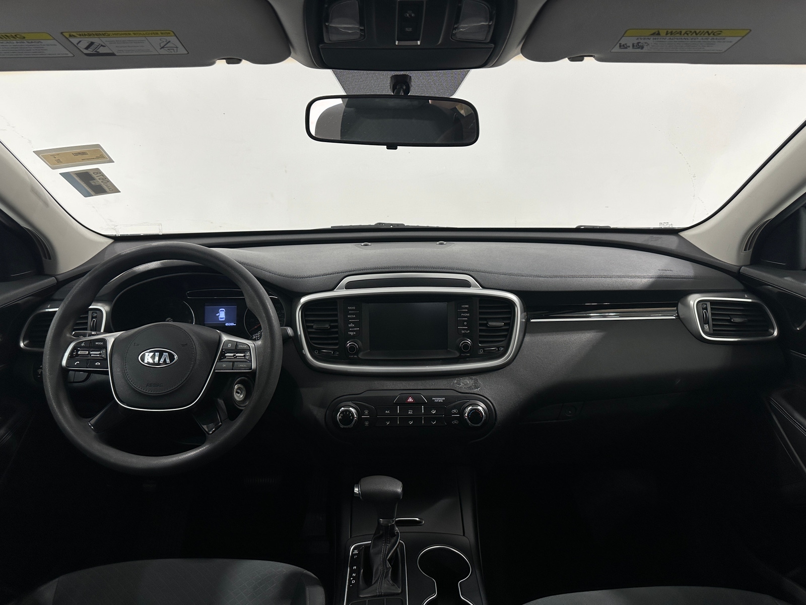 Thumbnail: 2019 Kia Sorento - 3