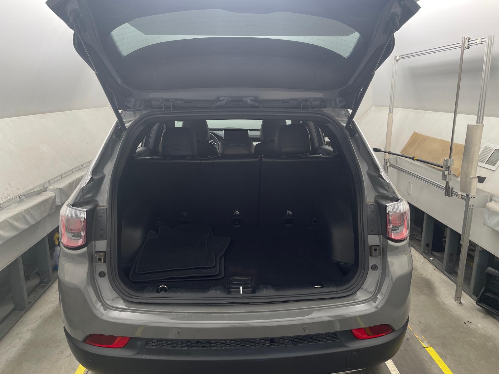 Thumbnail: 2023 Jeep Compass - 6