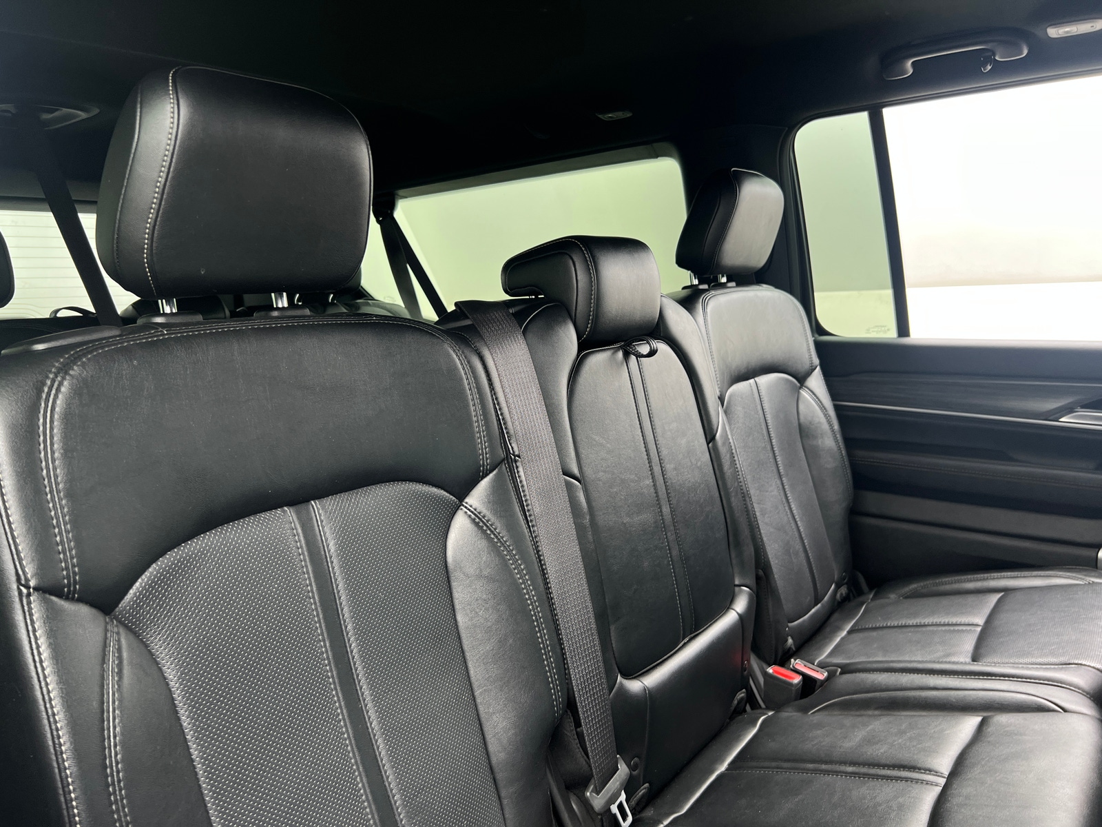 Thumbnail: 2024 Jeep Wagoneer - 5