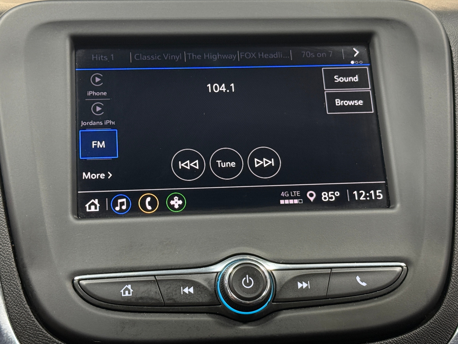 Thumbnail: 2023 Chevrolet Equinox - 4