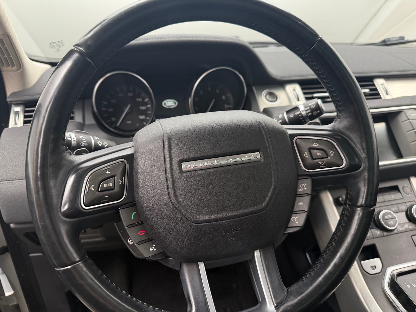 Thumbnail: 2015 Land Rover Range Rover Evoque - 4
