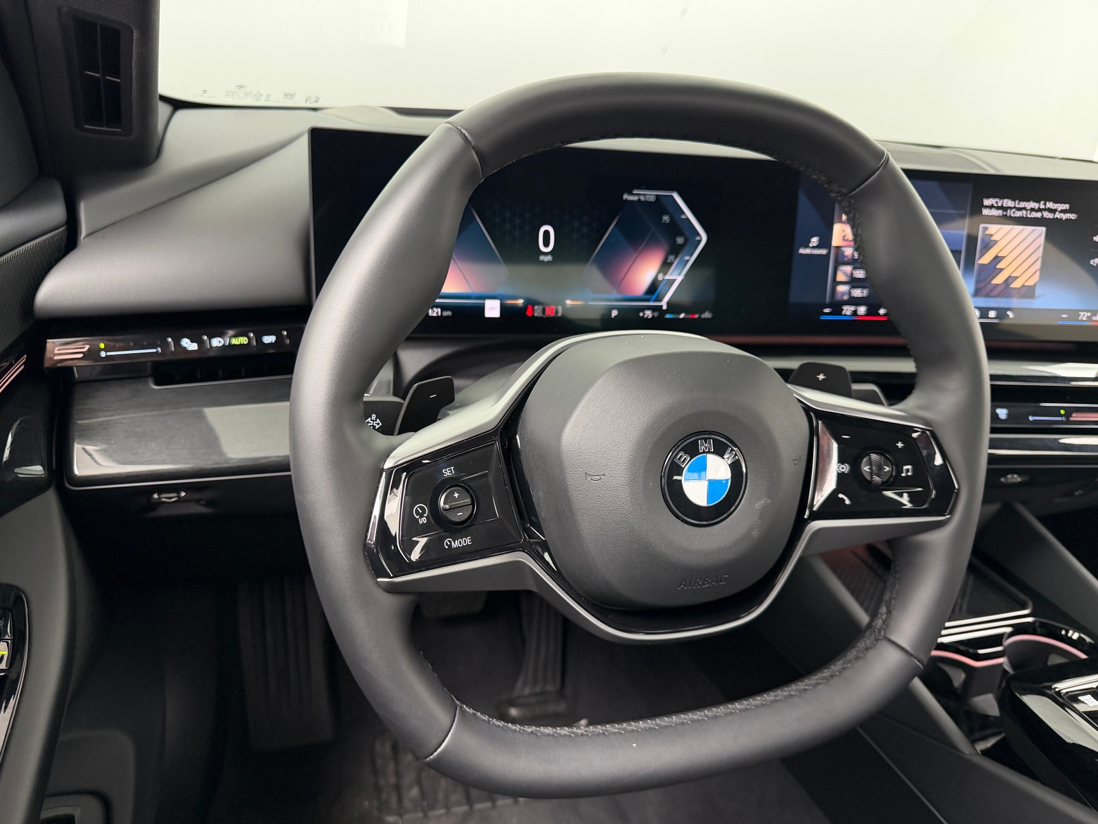 Thumbnail: 2026 BMW 5 Series - 4