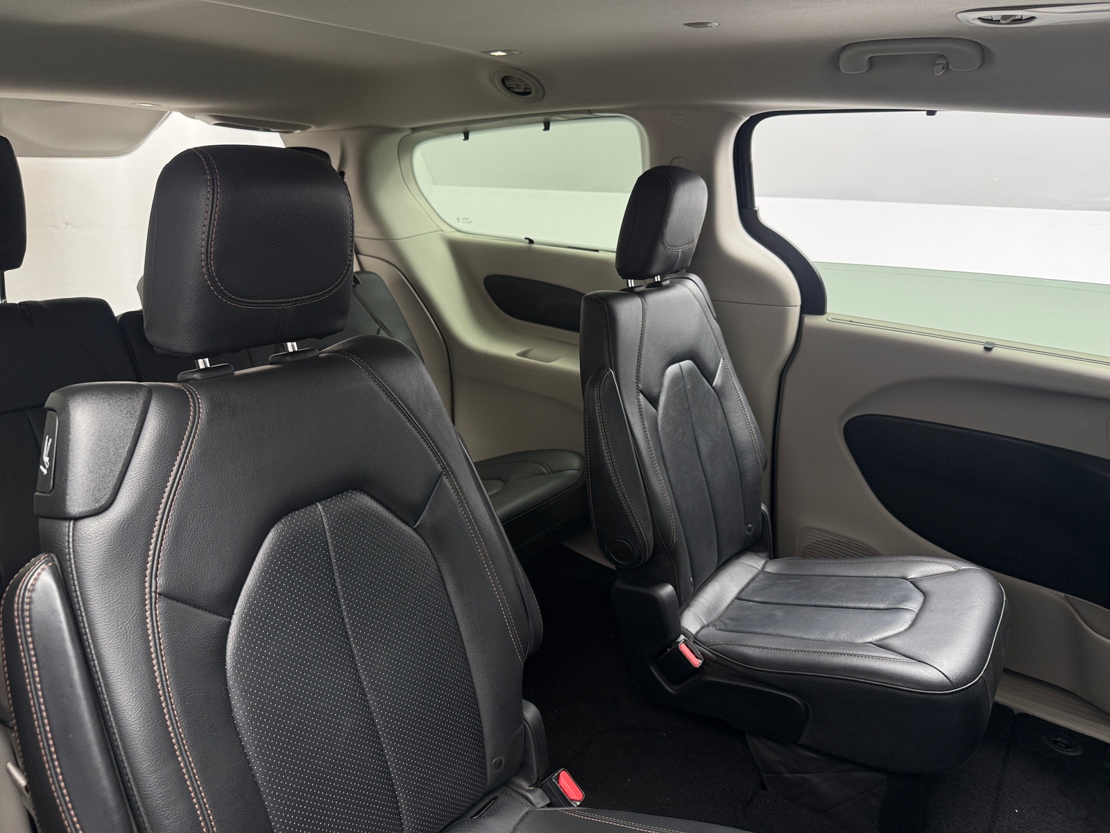 Thumbnail: 2019 Chrysler Pacifica - 5