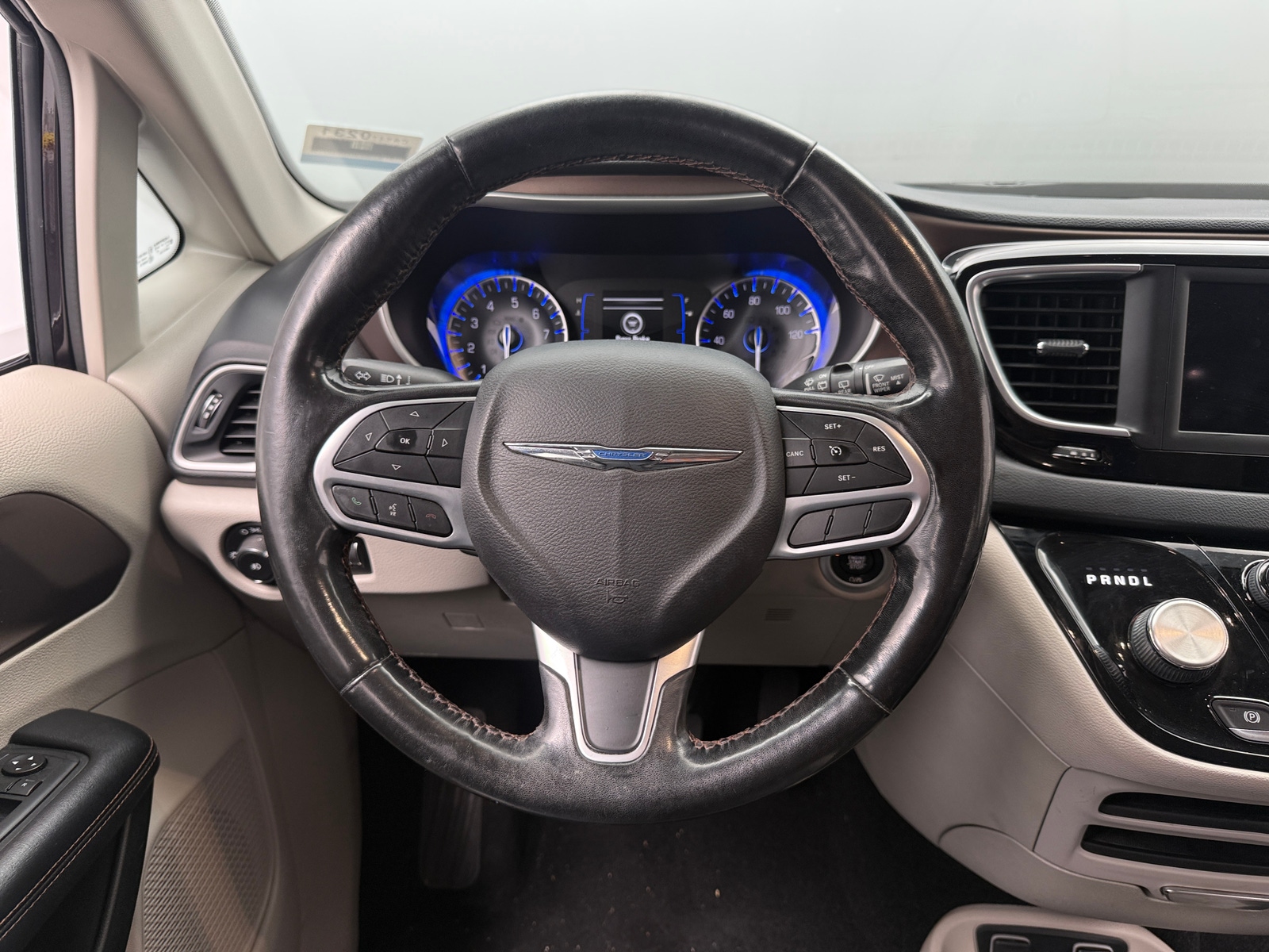 Thumbnail: 2019 Chrysler Pacifica - 4
