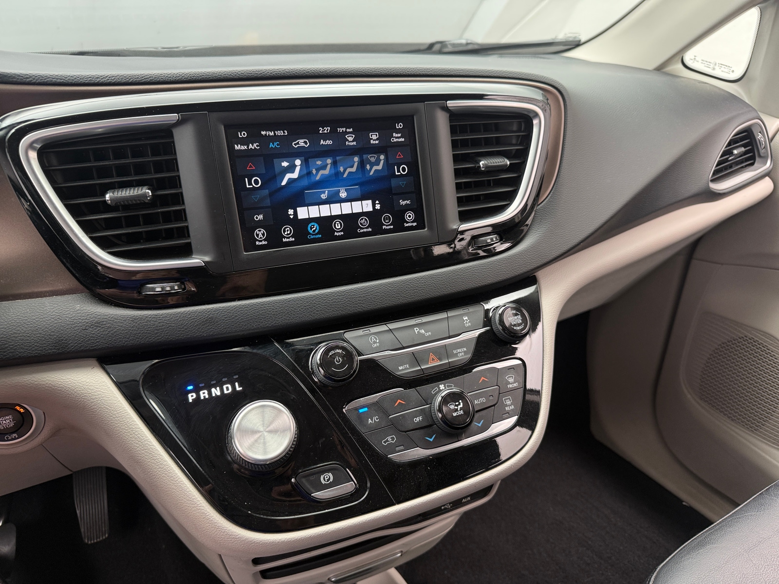 Thumbnail: 2019 Chrysler Pacifica - 3