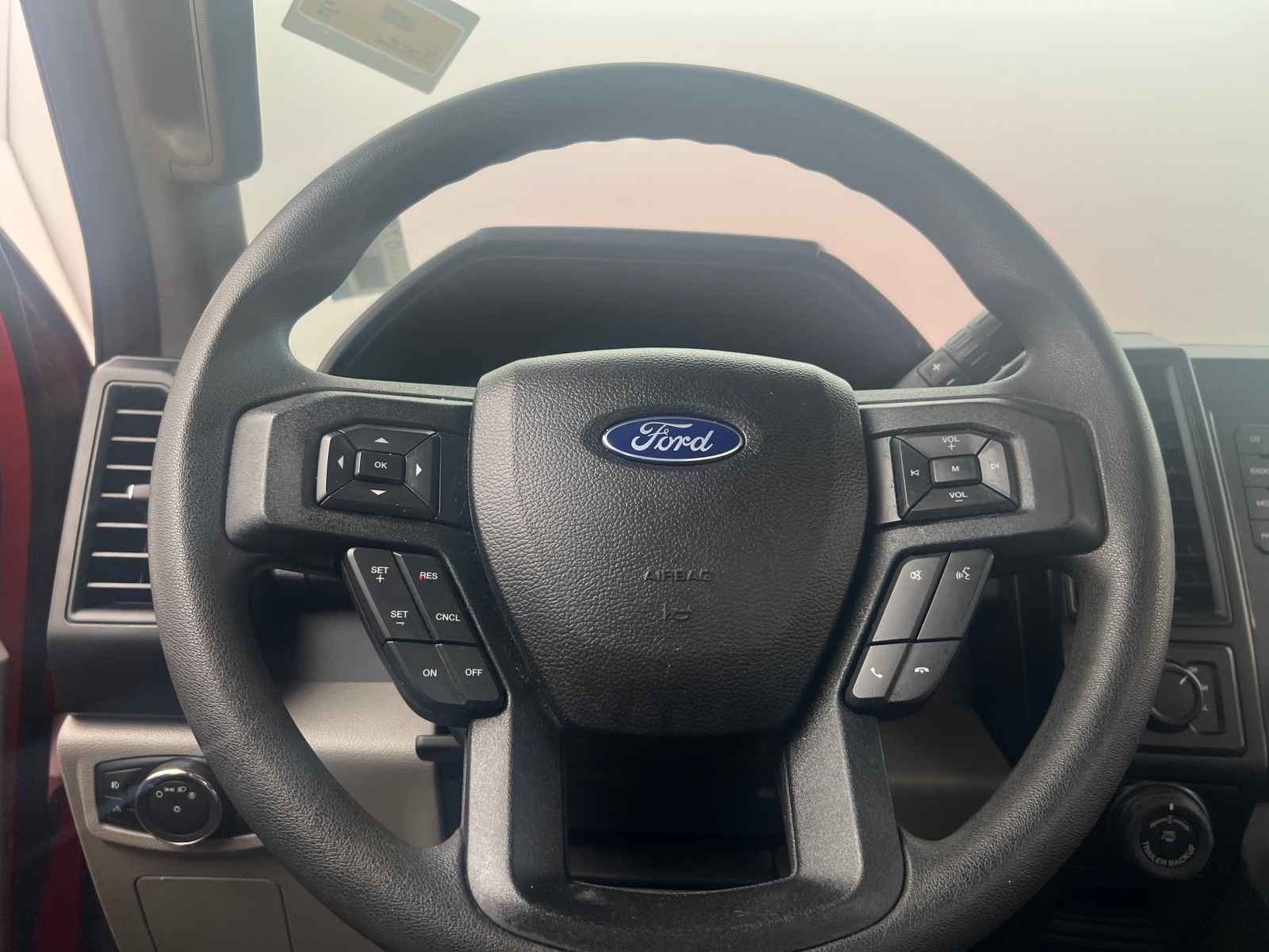 Thumbnail: 2016 Ford Econoline - 4