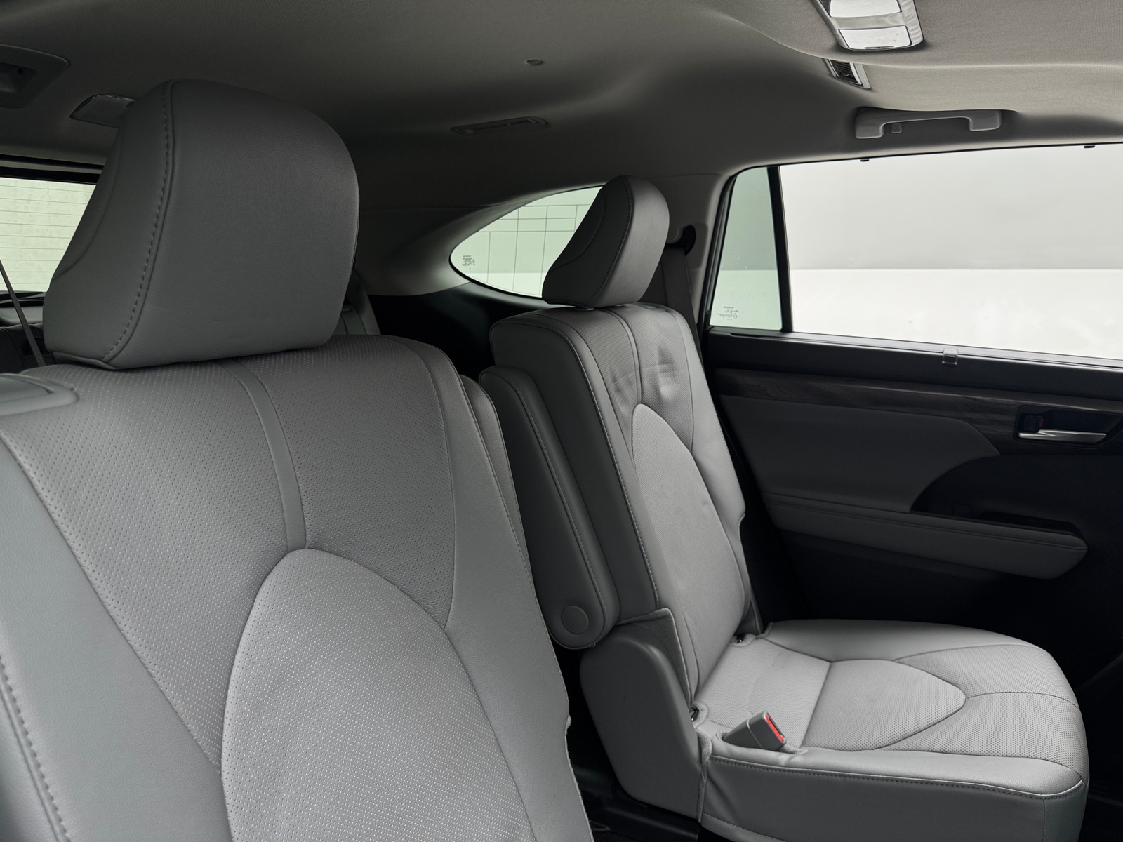 Thumbnail: 2025 Toyota Highlander - 5