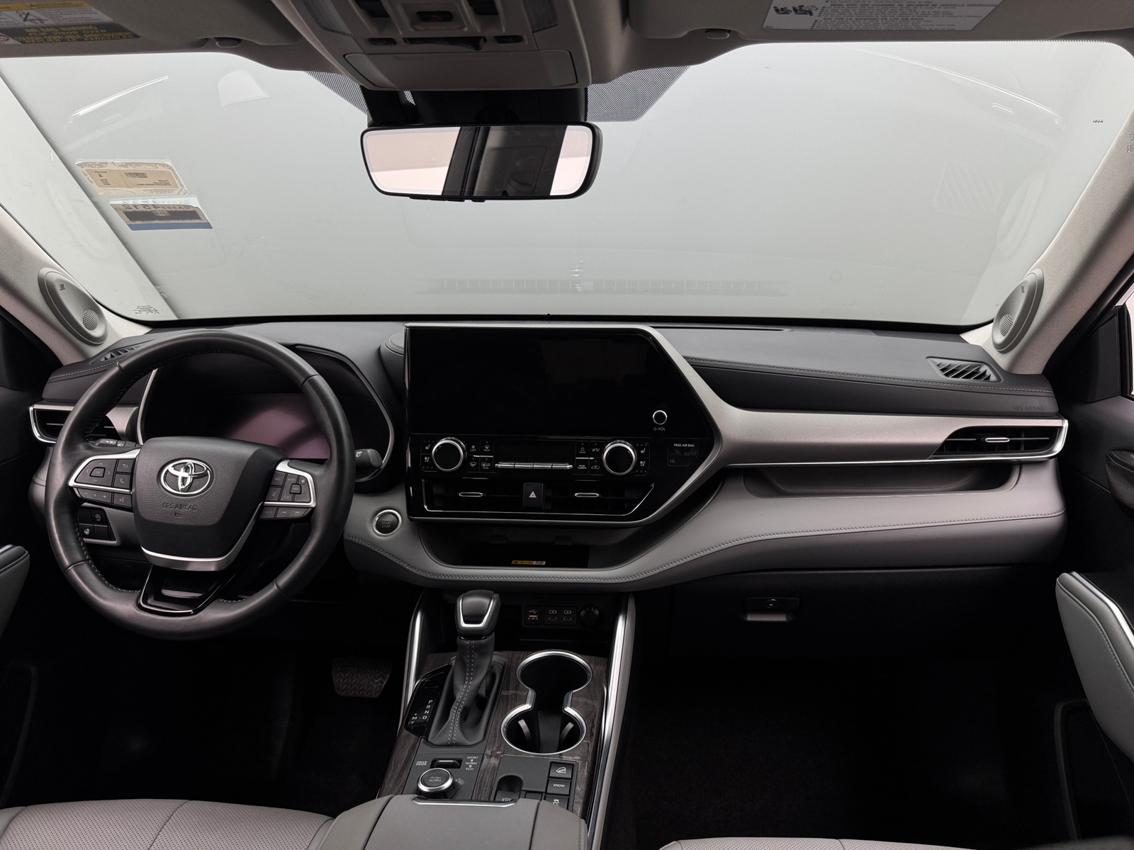 Thumbnail: 2025 Toyota Highlander - 2