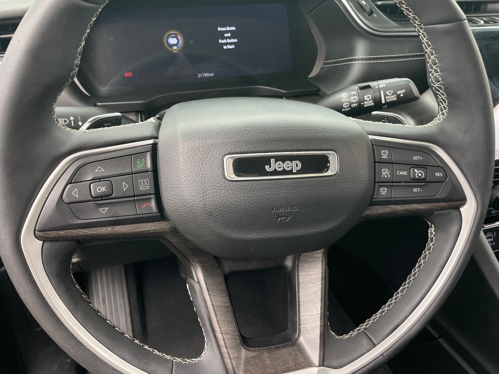 Thumbnail: 2023 Jeep Grand Cherokee - 4