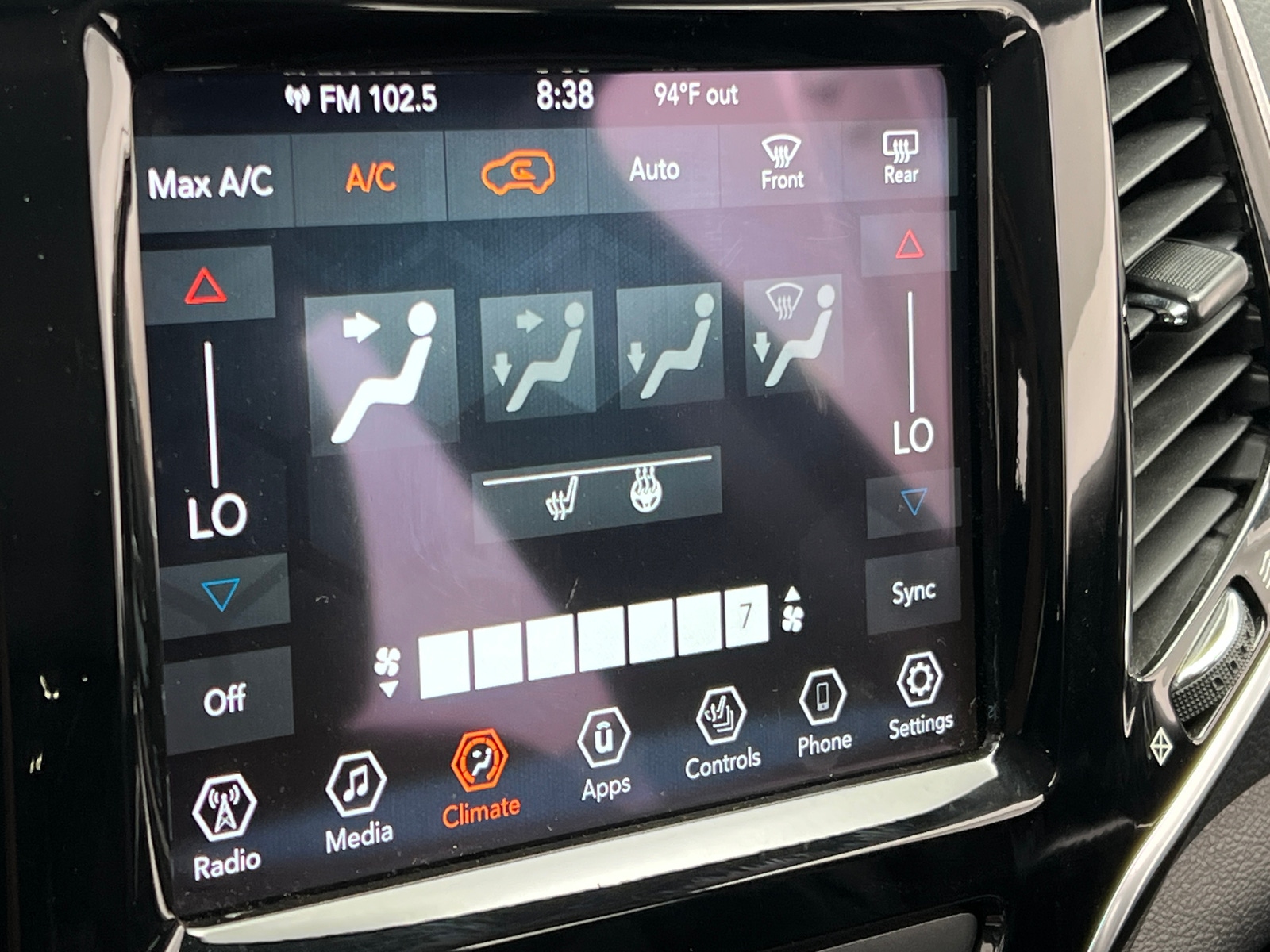 Thumbnail: 2019 Jeep Cherokee - 3