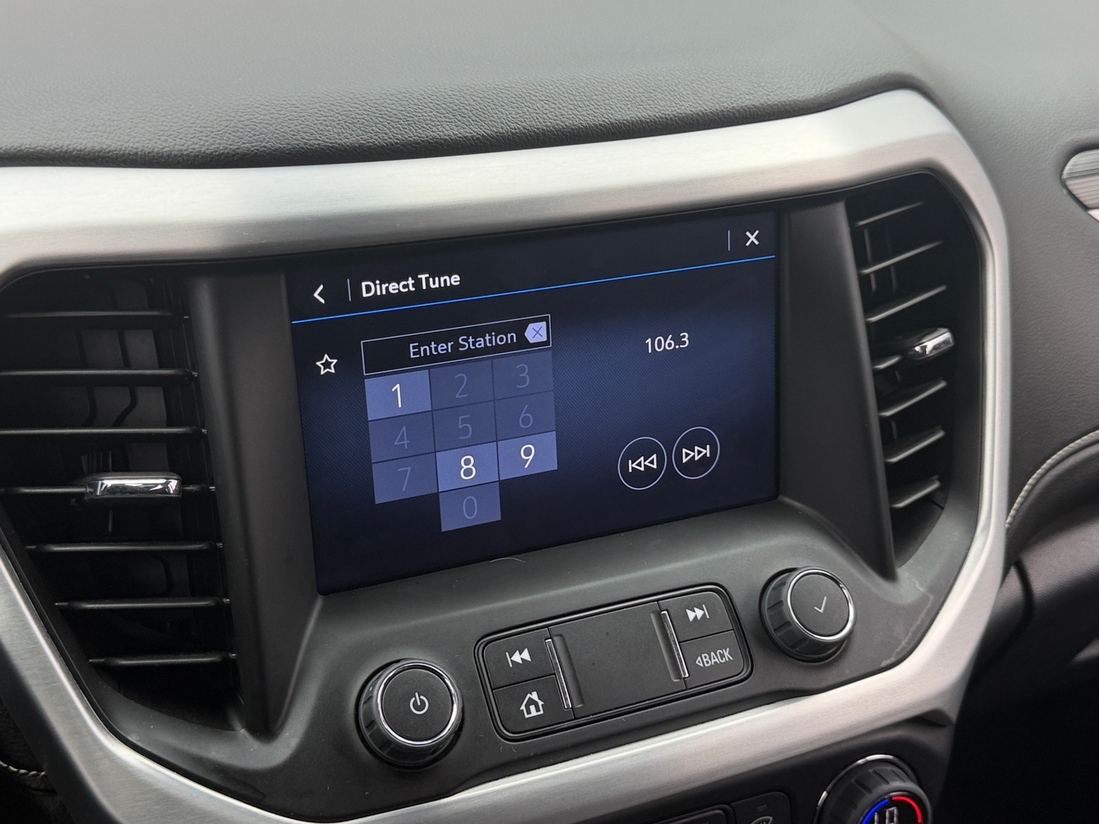 Thumbnail: 2023 GMC Acadia - 3