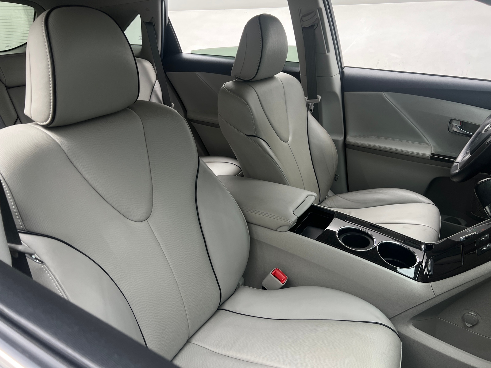 Thumbnail: 2013 Toyota Venza - 2