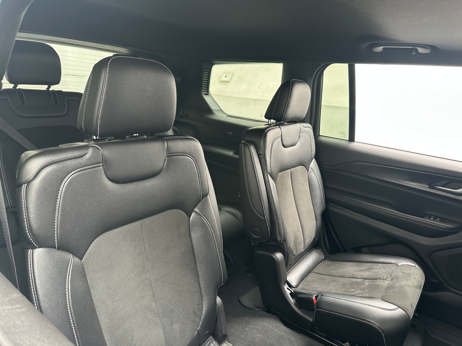 Thumbnail: 2023 Jeep Grand Cherokee L - 5