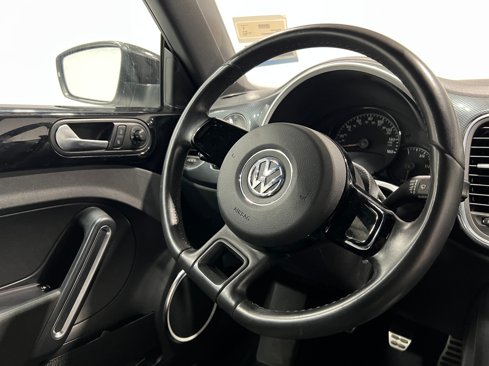 Thumbnail: 2012 Volkswagen Beetle - 5