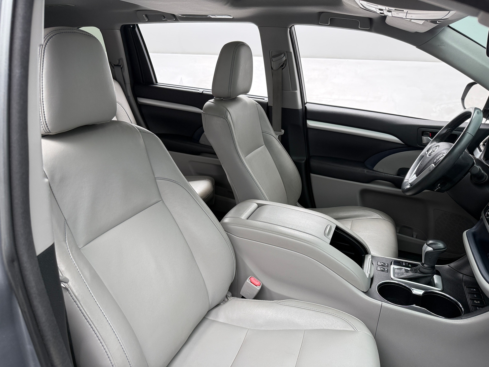 Thumbnail: 2016 Toyota Highlander - 2