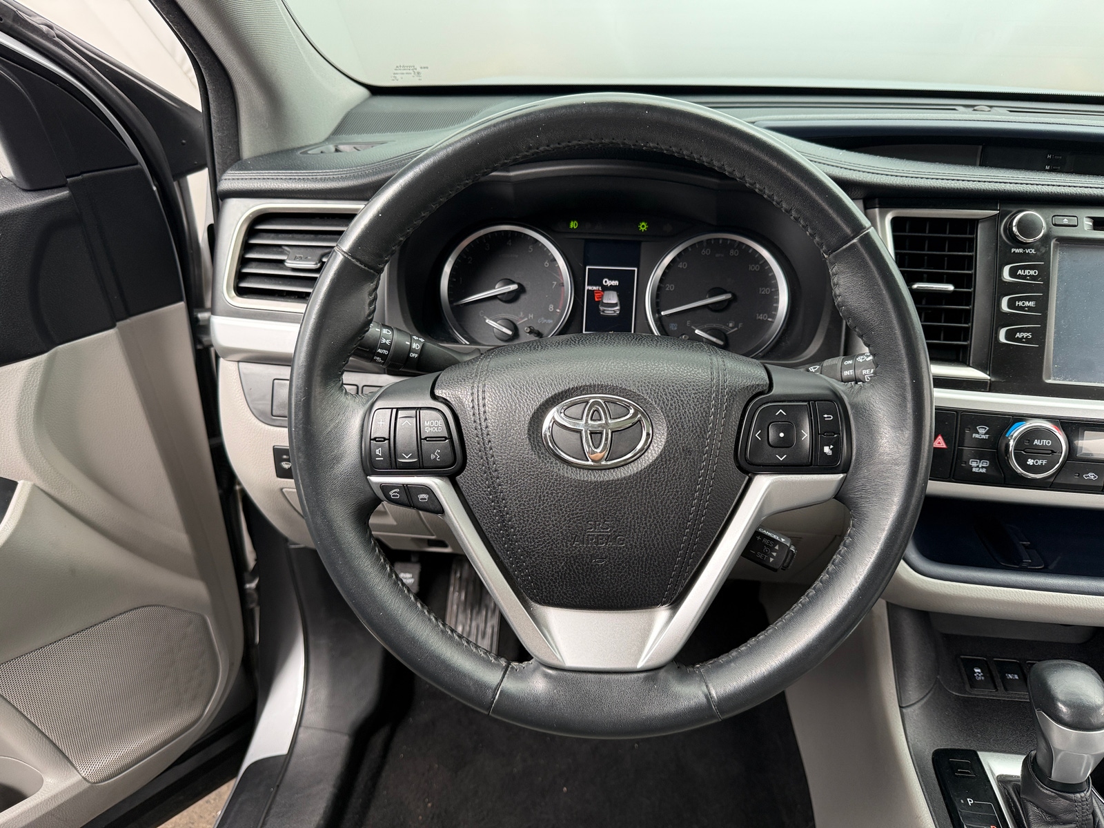 Thumbnail: 2016 Toyota Highlander - 5
