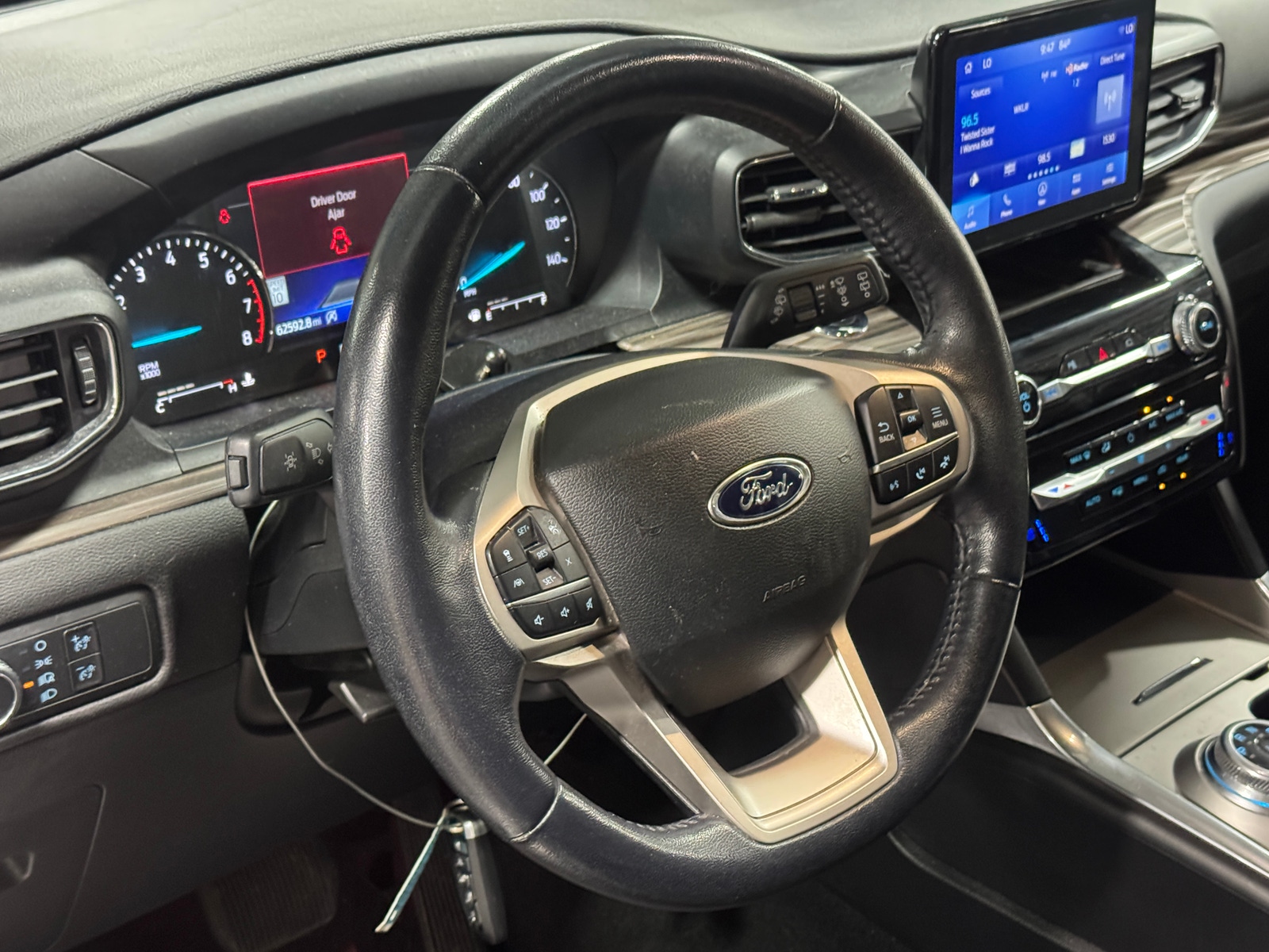 Thumbnail: 2022 Ford Explorer - 4