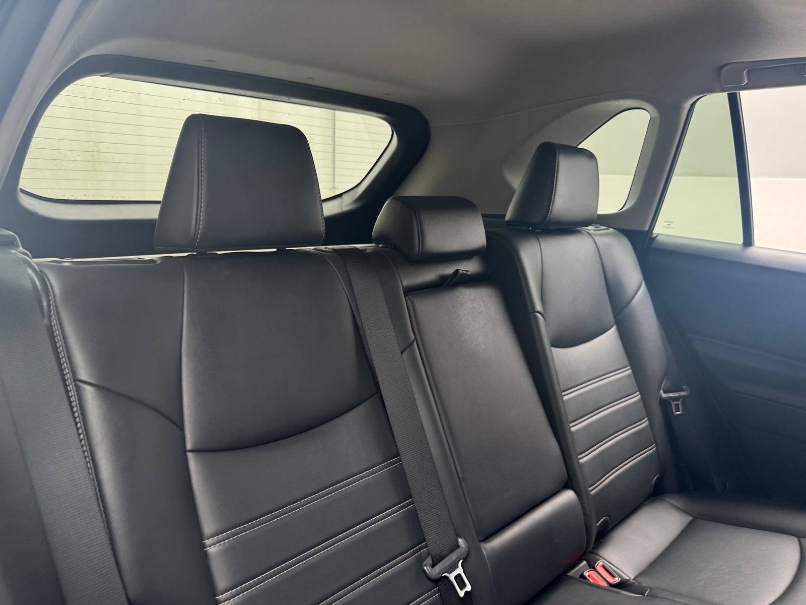 Thumbnail: 2021 Toyota RAV4 - 6
