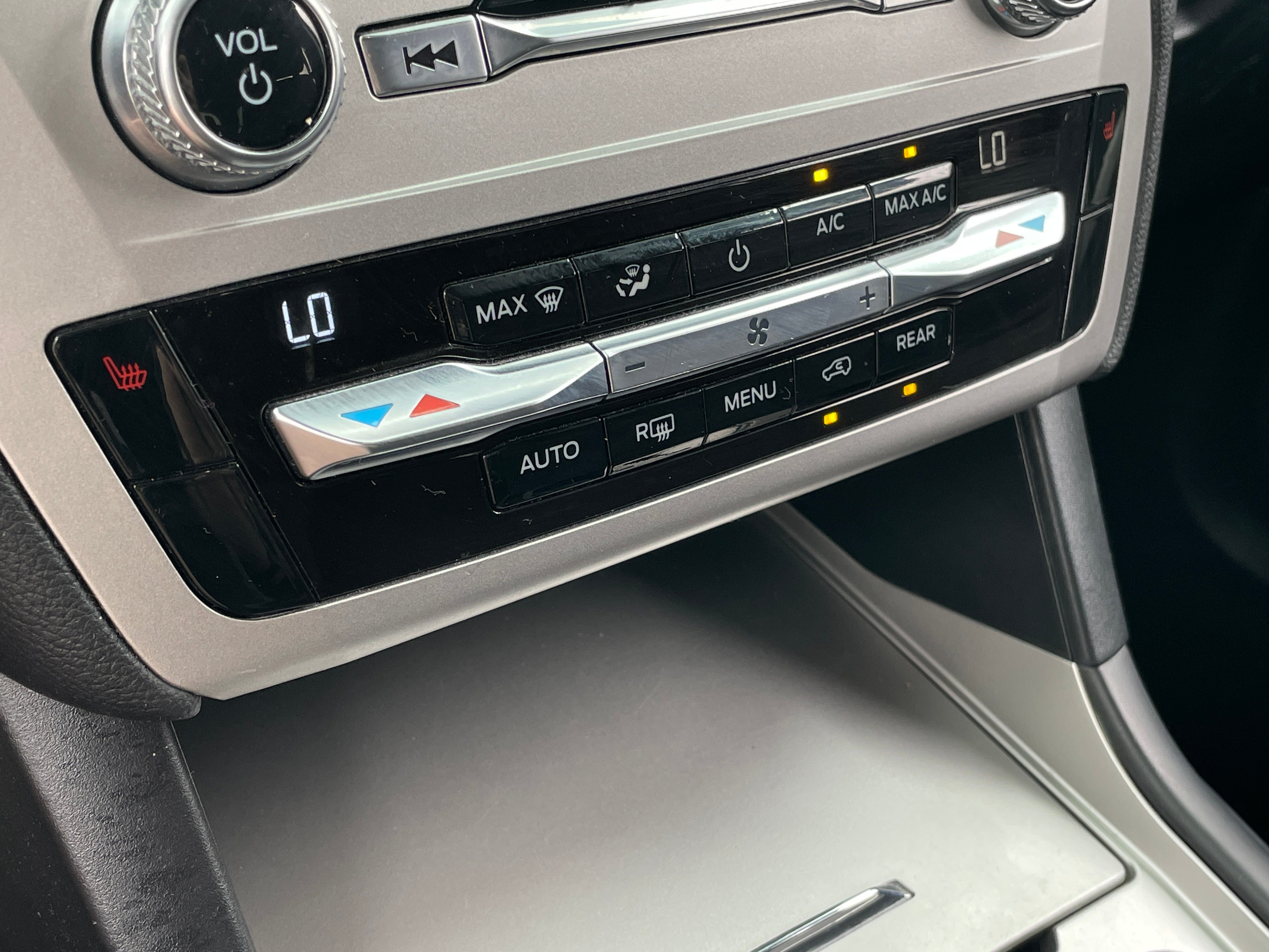 2021 Ford Explorer XLT - Photo 19