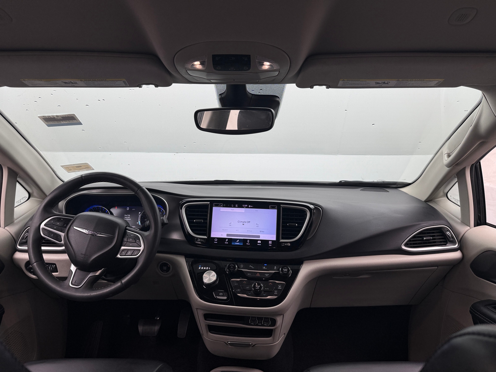Thumbnail: 2023 Chrysler Pacifica - 2