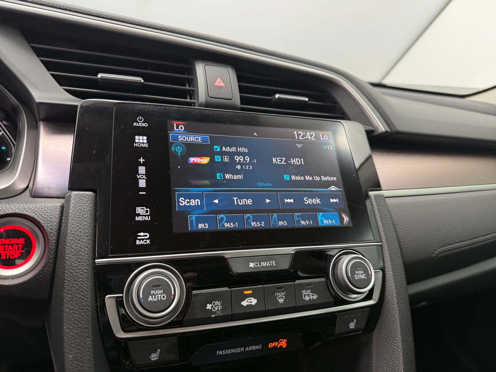 Thumbnail: 2016 Honda Civic - 4