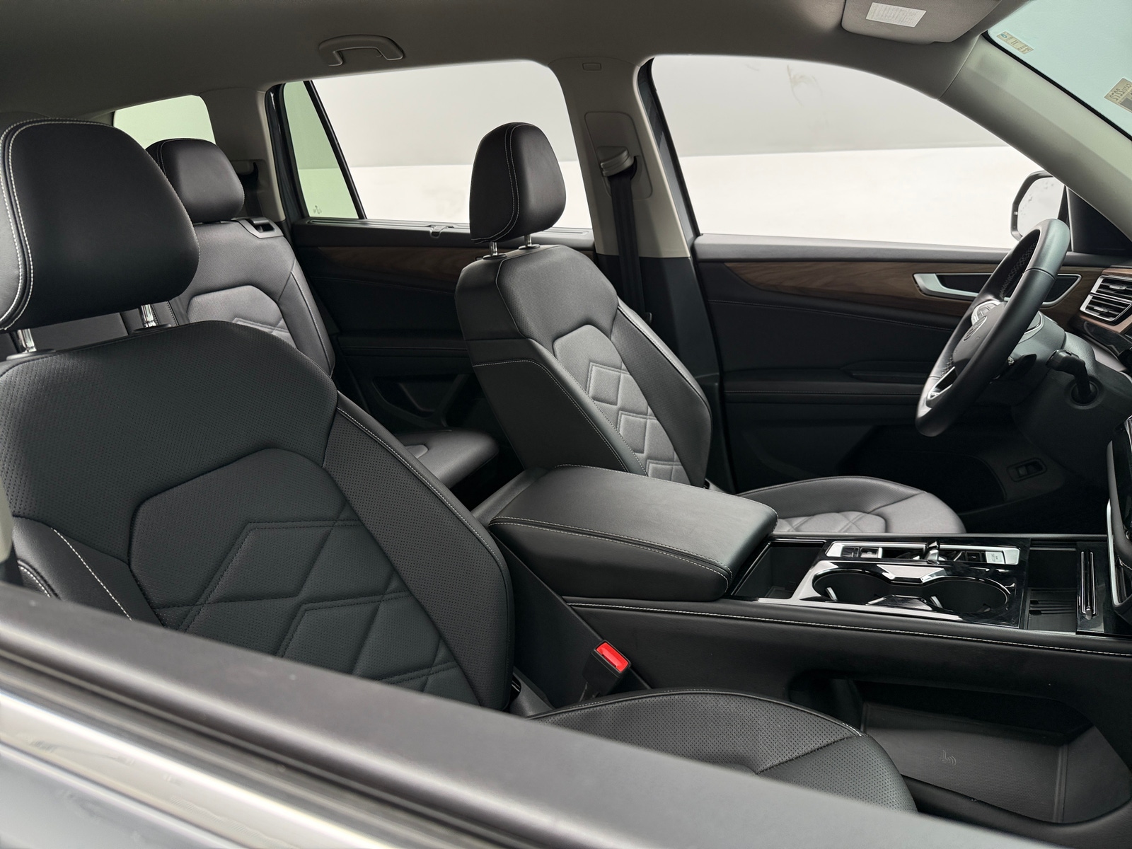 Thumbnail: 2026 Volkswagen Atlas - 2
