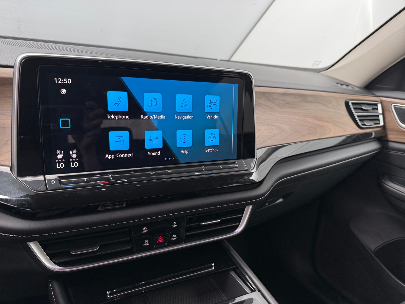 Thumbnail: 2026 Volkswagen Atlas - 4