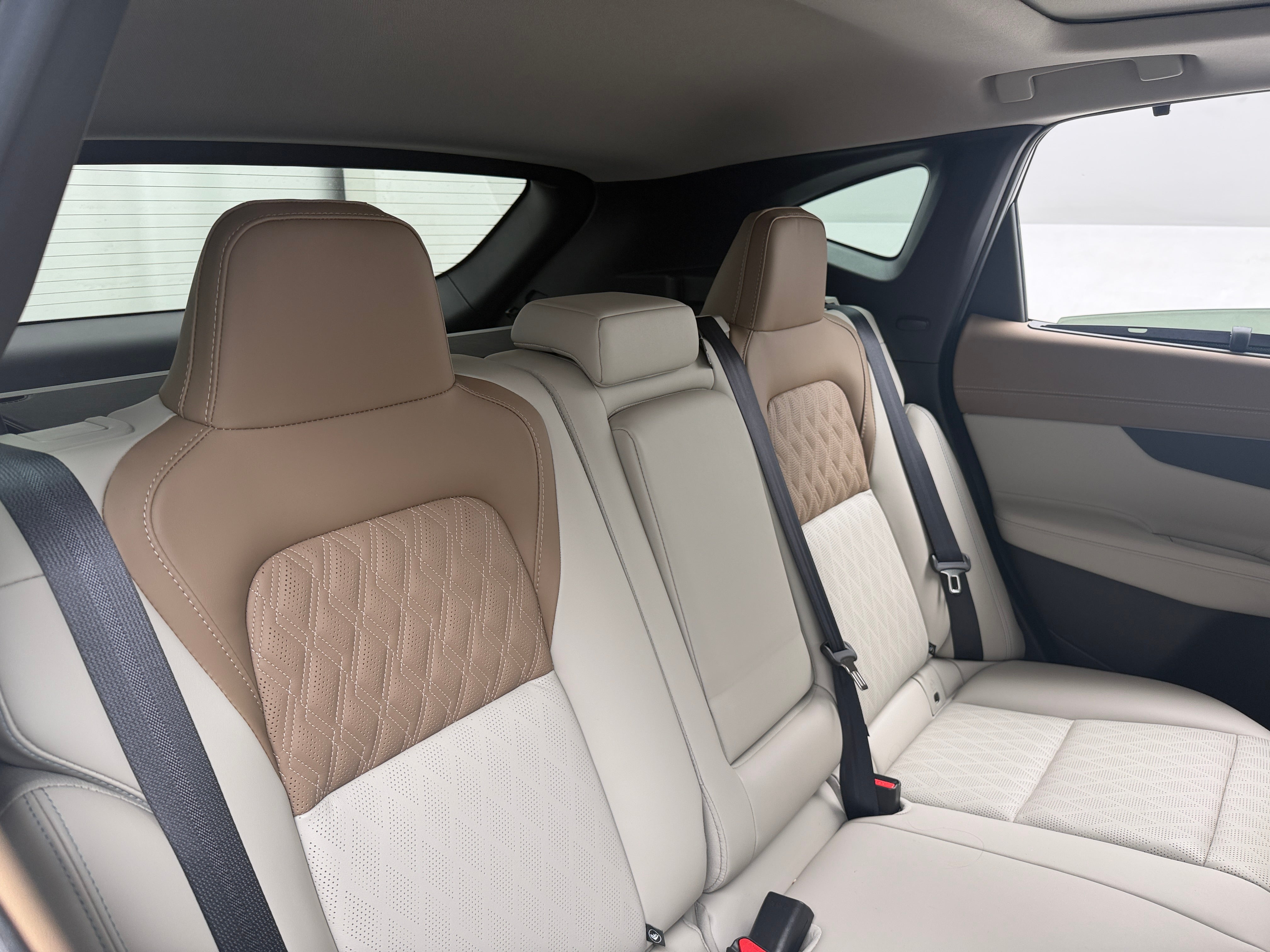 2025 Nissan Murano Platinum - Photo 2