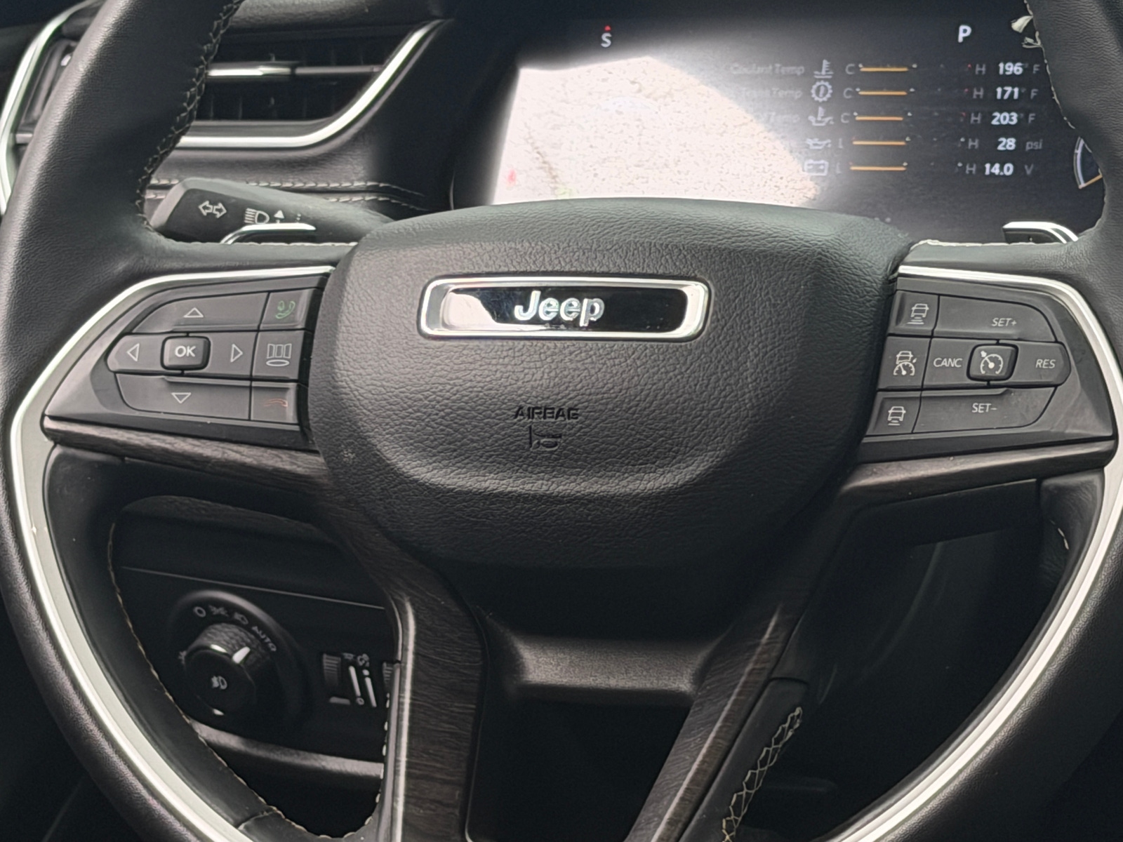 Thumbnail: 2022 Jeep Grand Cherokee L - 4