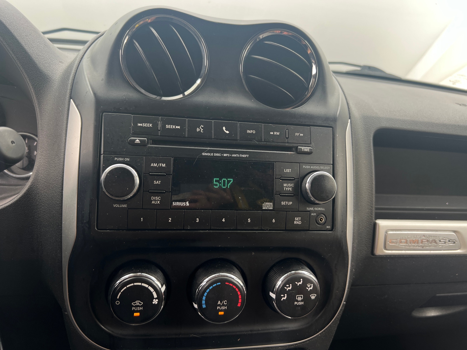 Thumbnail: 2017 Jeep Compass - 4